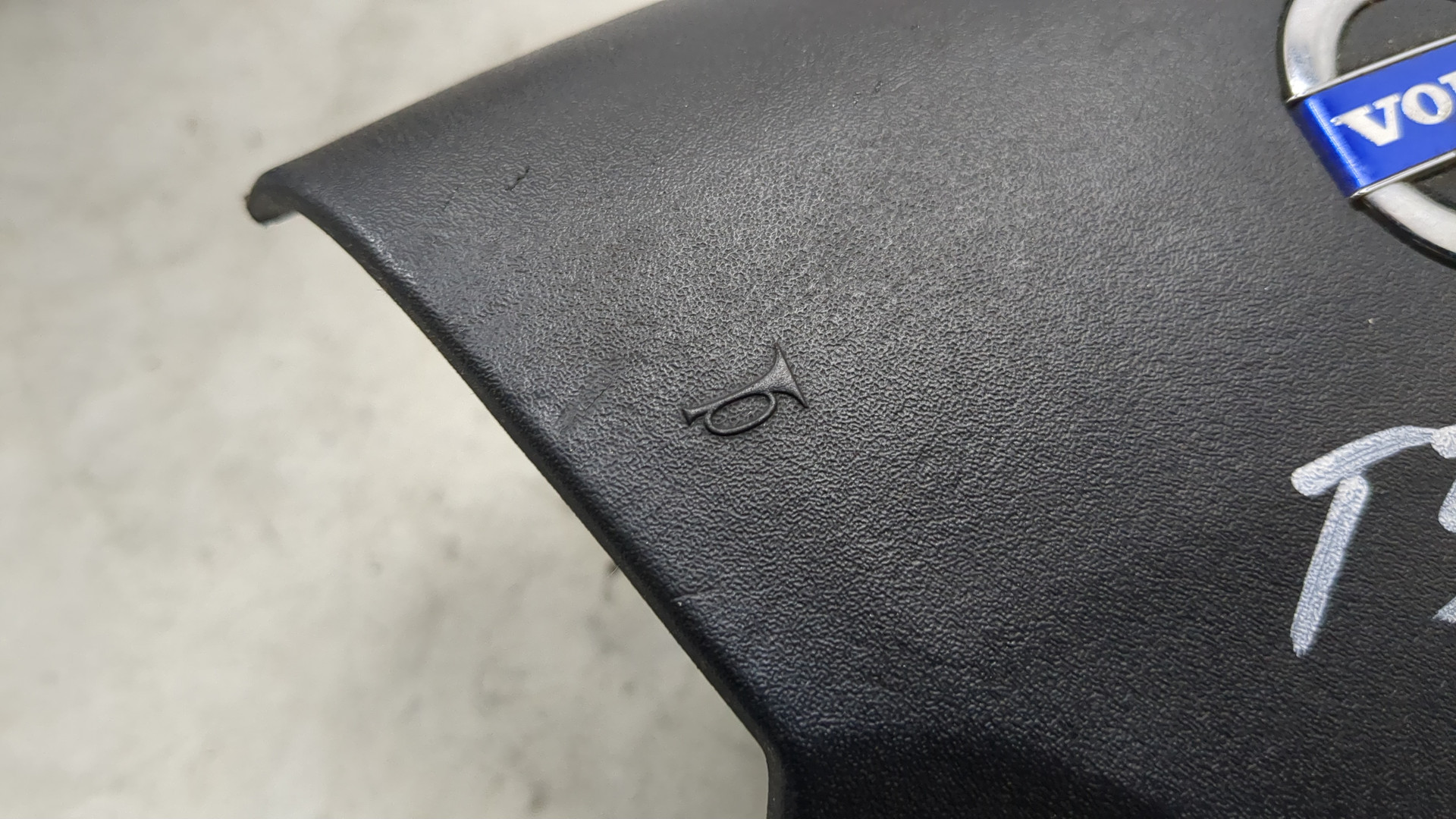 Подушка безопасности в рулевое колесо