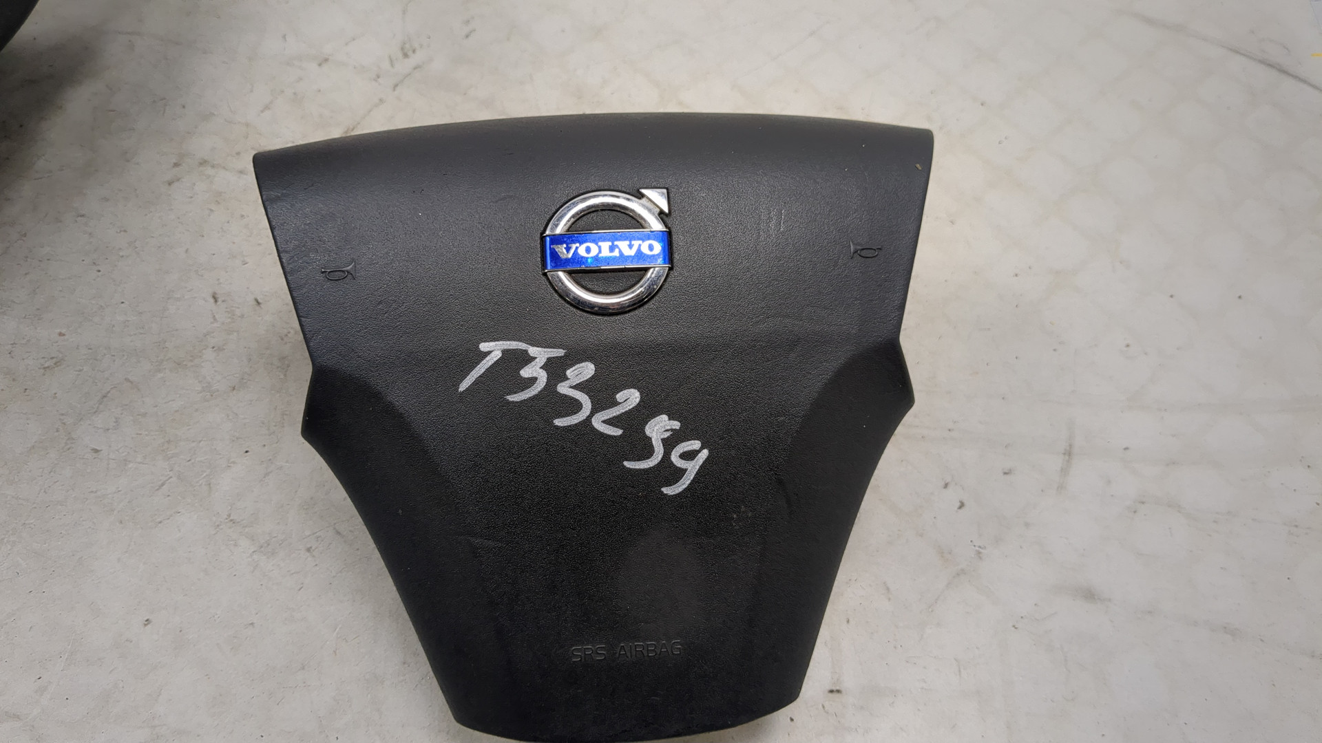 Подушка безопасности в рулевое колесо