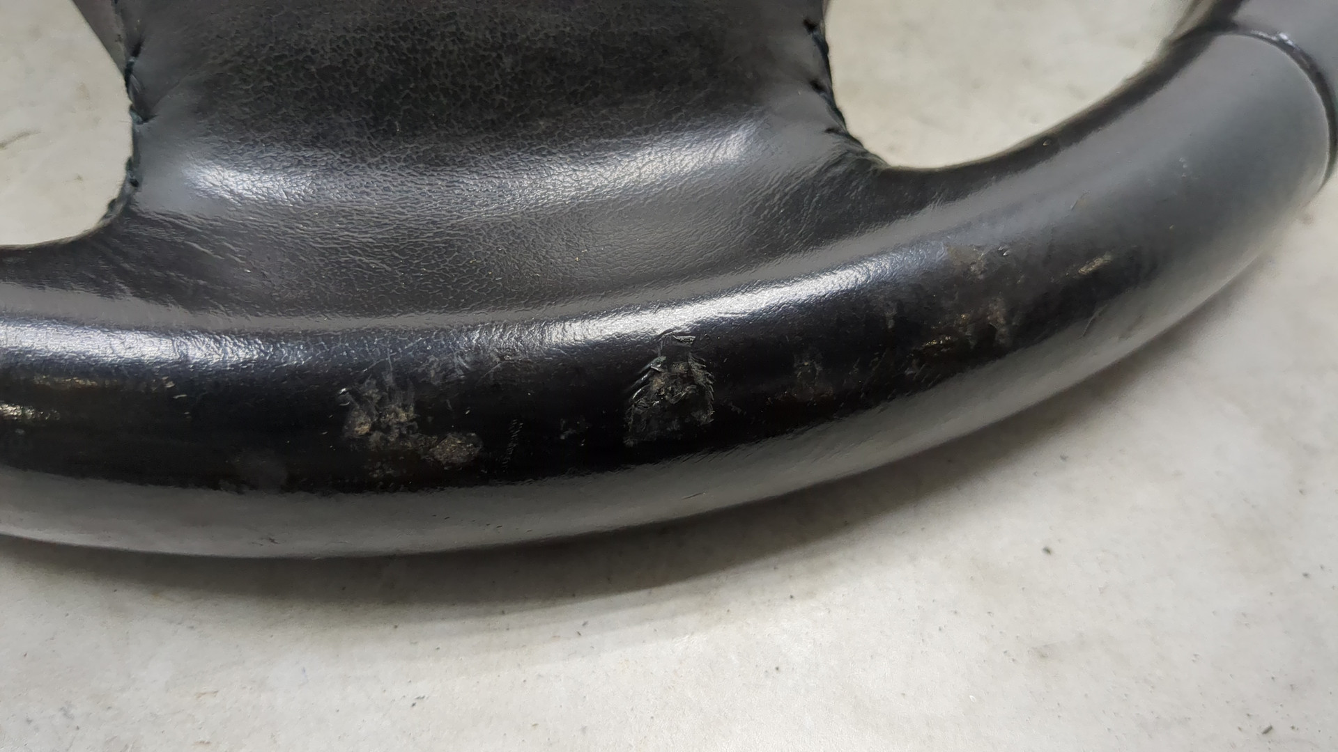 Рулевое колесо (руль)