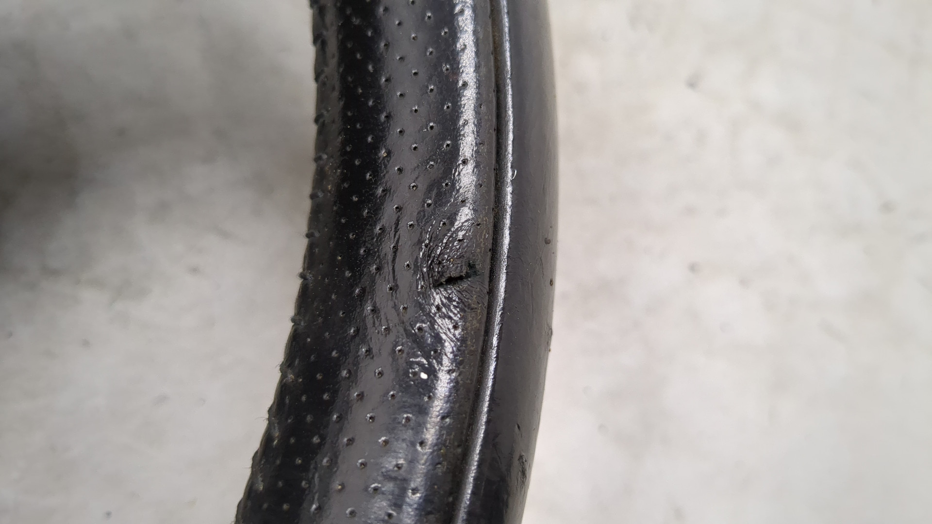 Рулевое колесо (руль)