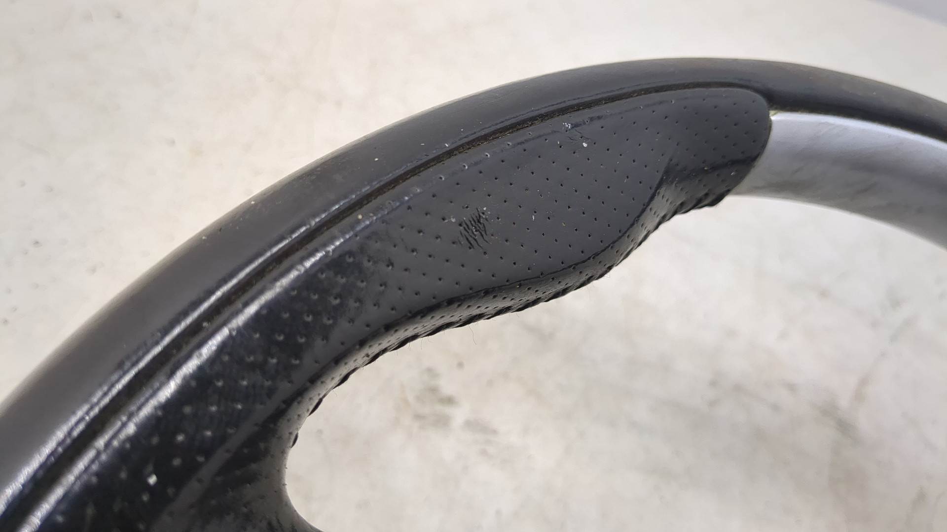 Рулевое колесо (руль)