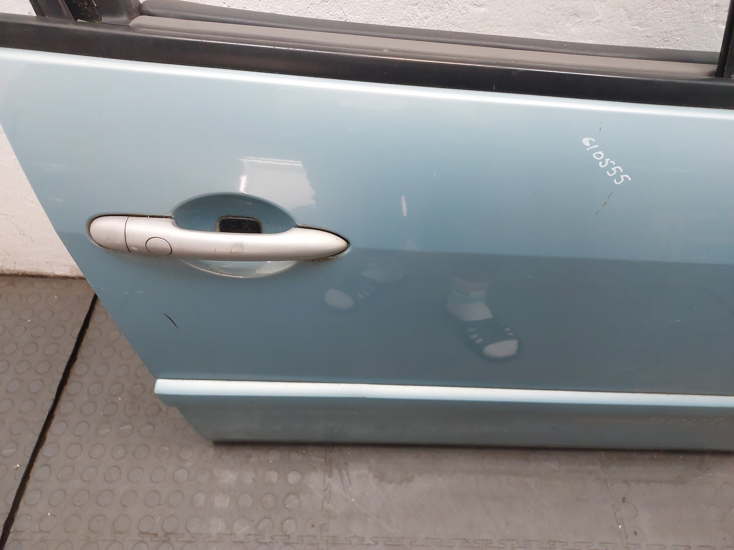 Дверь передняя правая