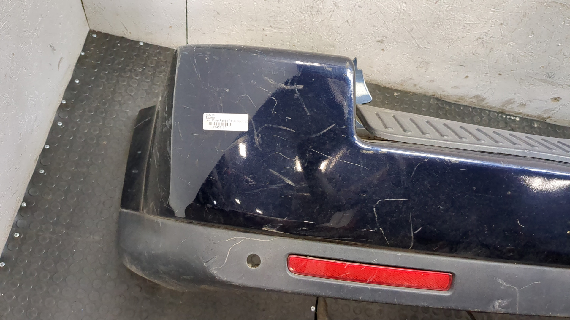 Бампер задний