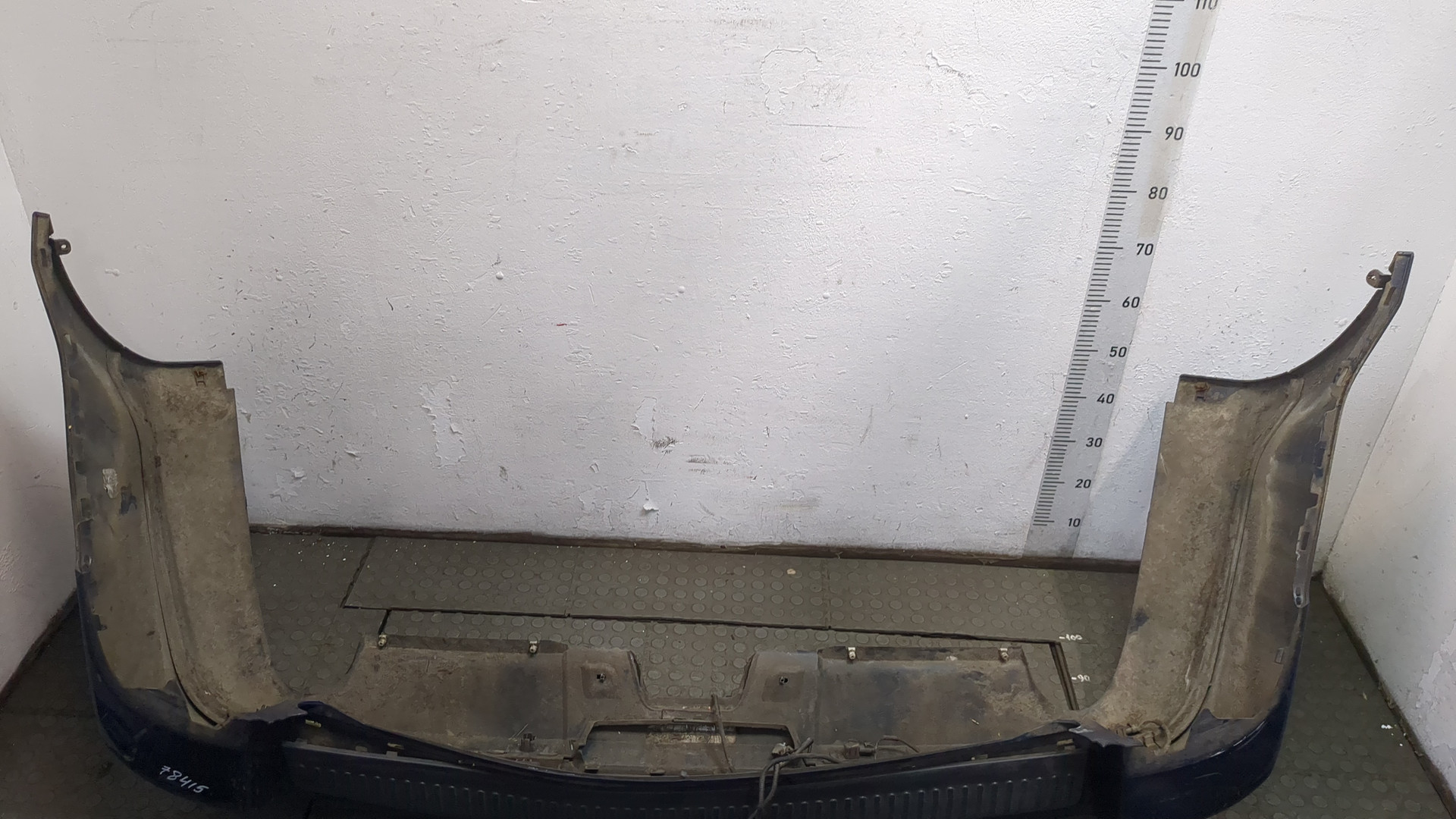 Бампер задний