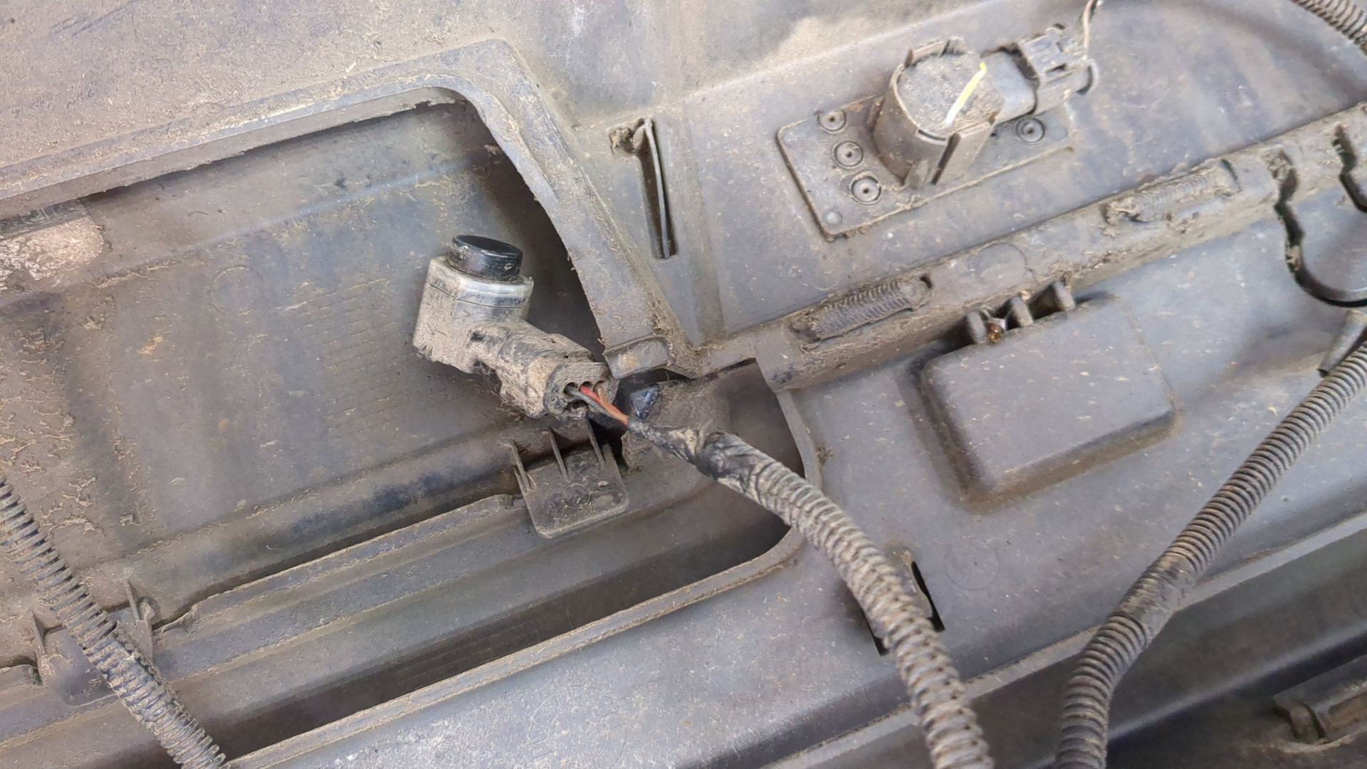 Бампер задний