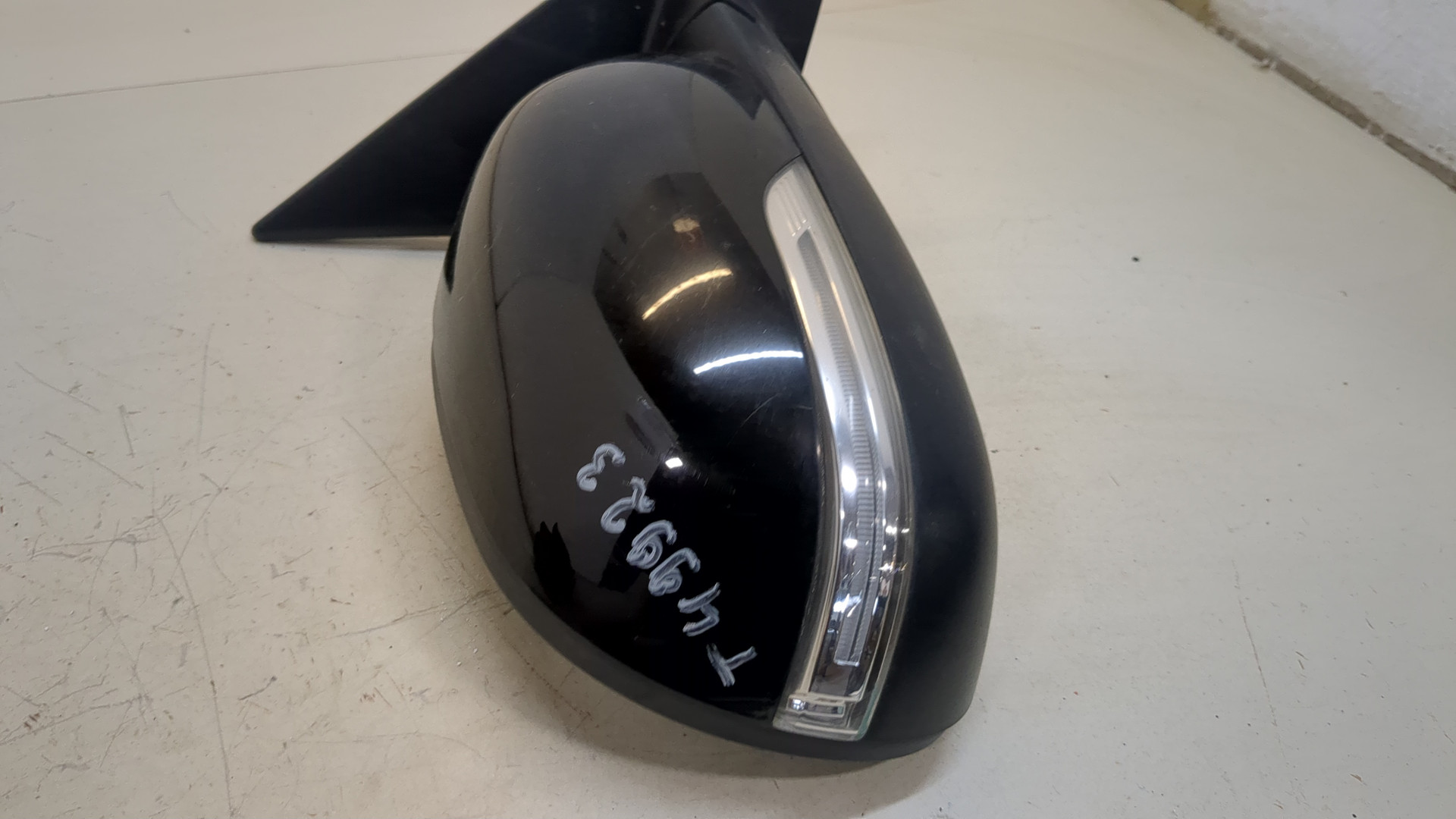 Зеркало правое электрическое