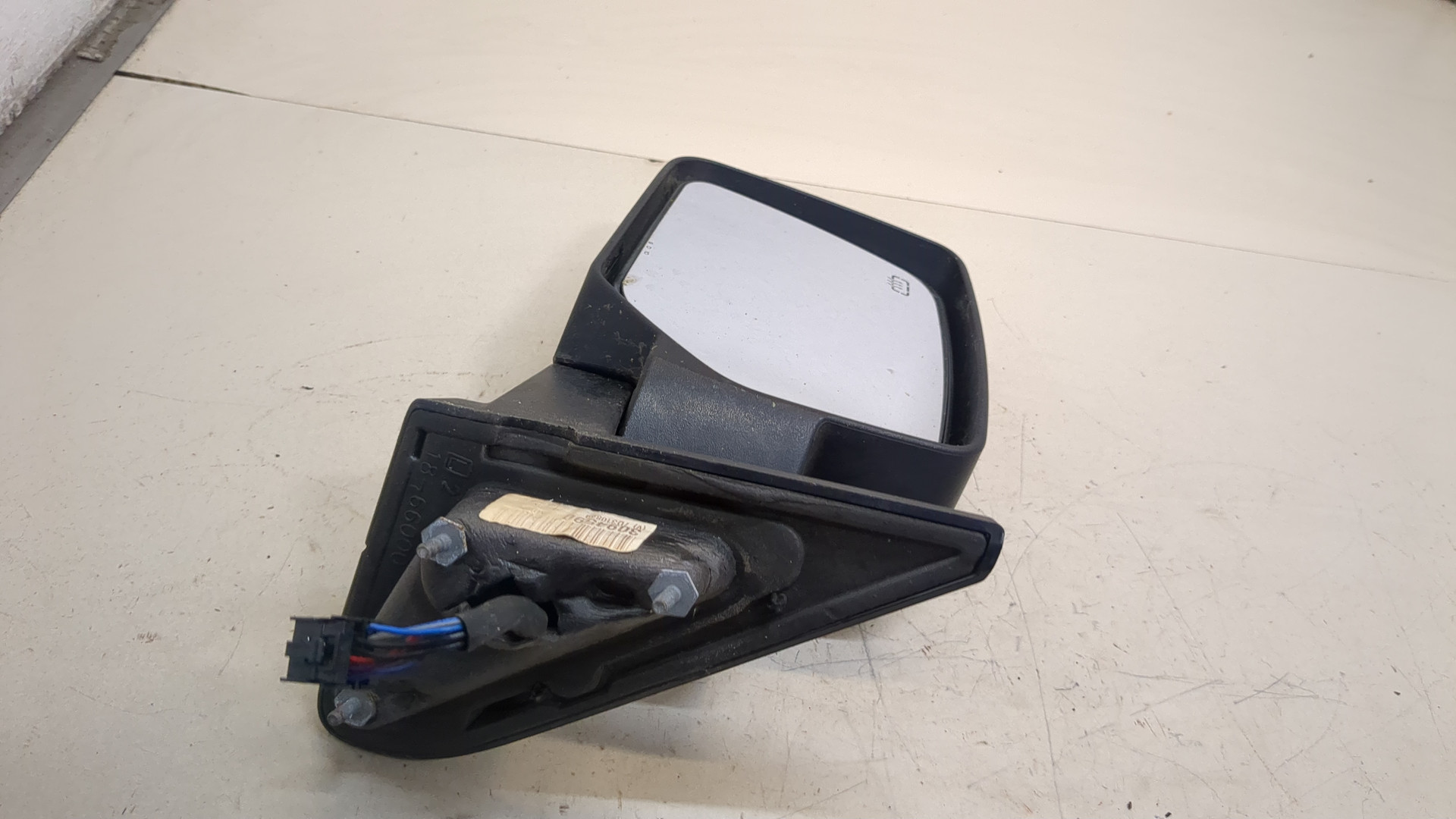 Зеркало левое электрическое