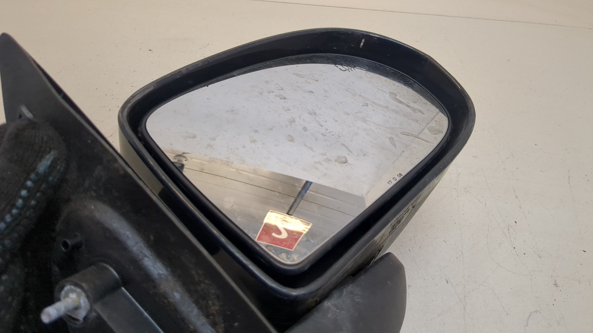 Зеркало правое электрическое