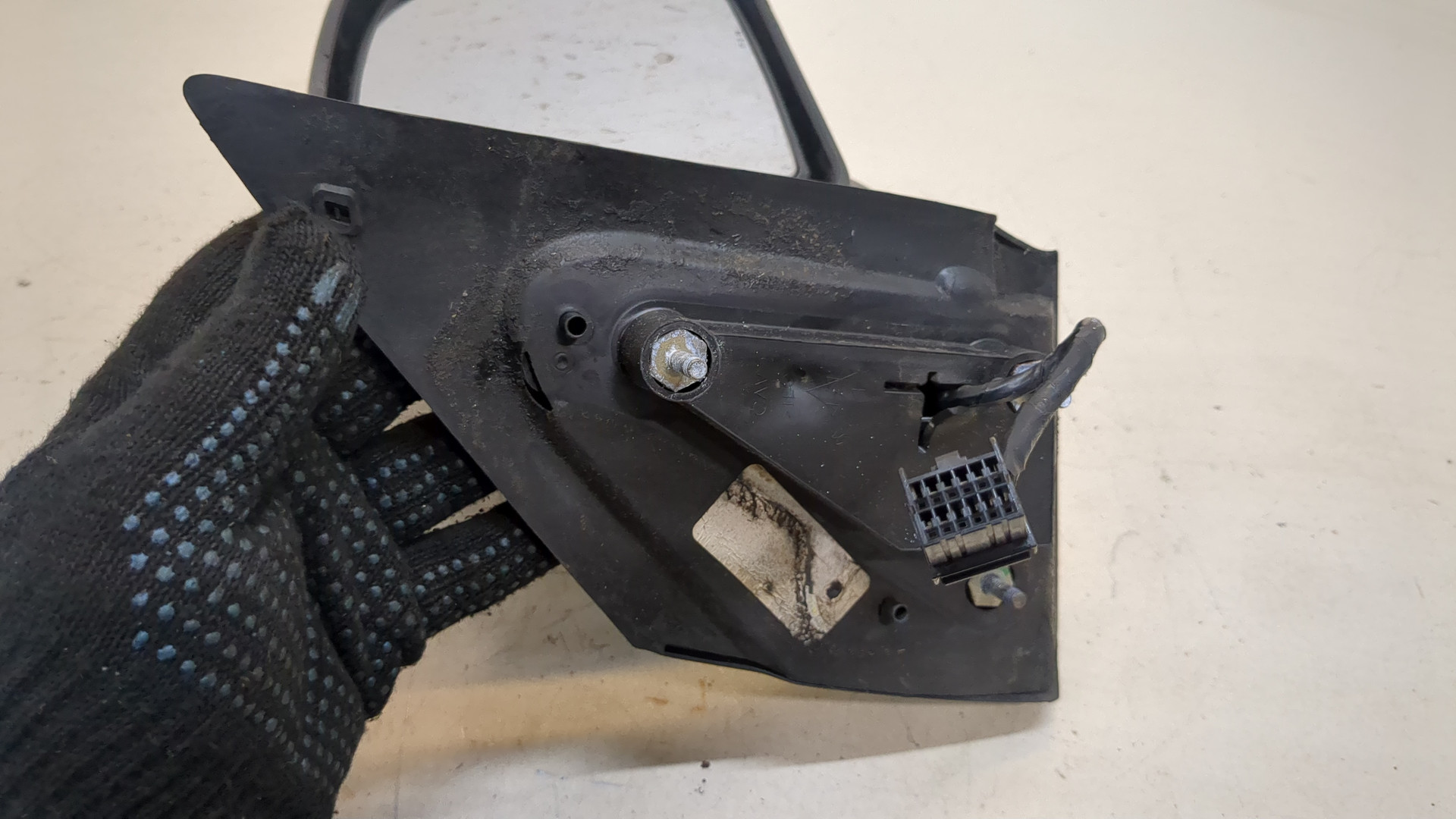 Зеркало правое электрическое