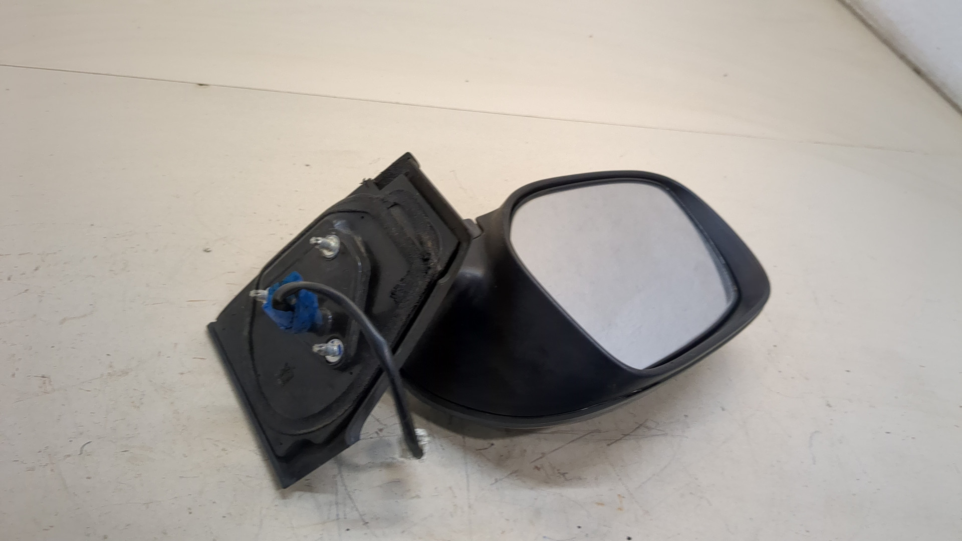 Зеркало левое электрическое