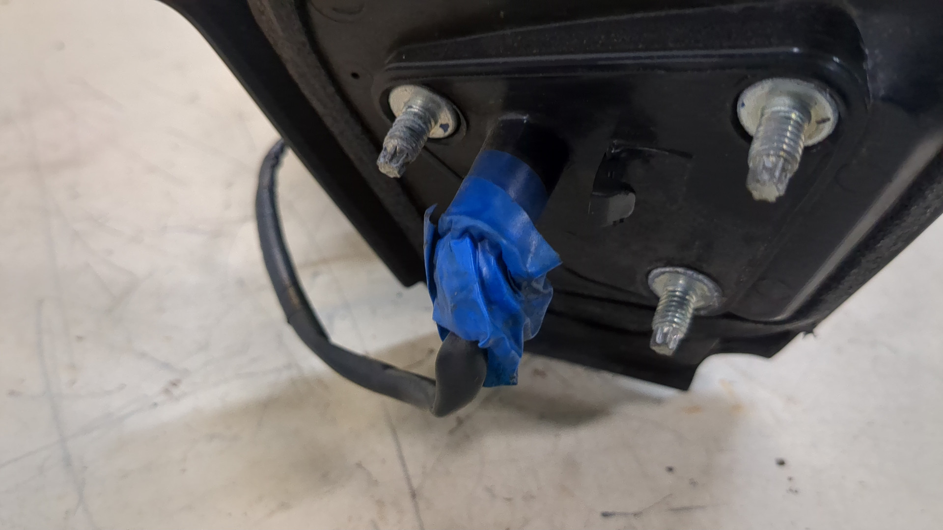 Зеркало левое электрическое