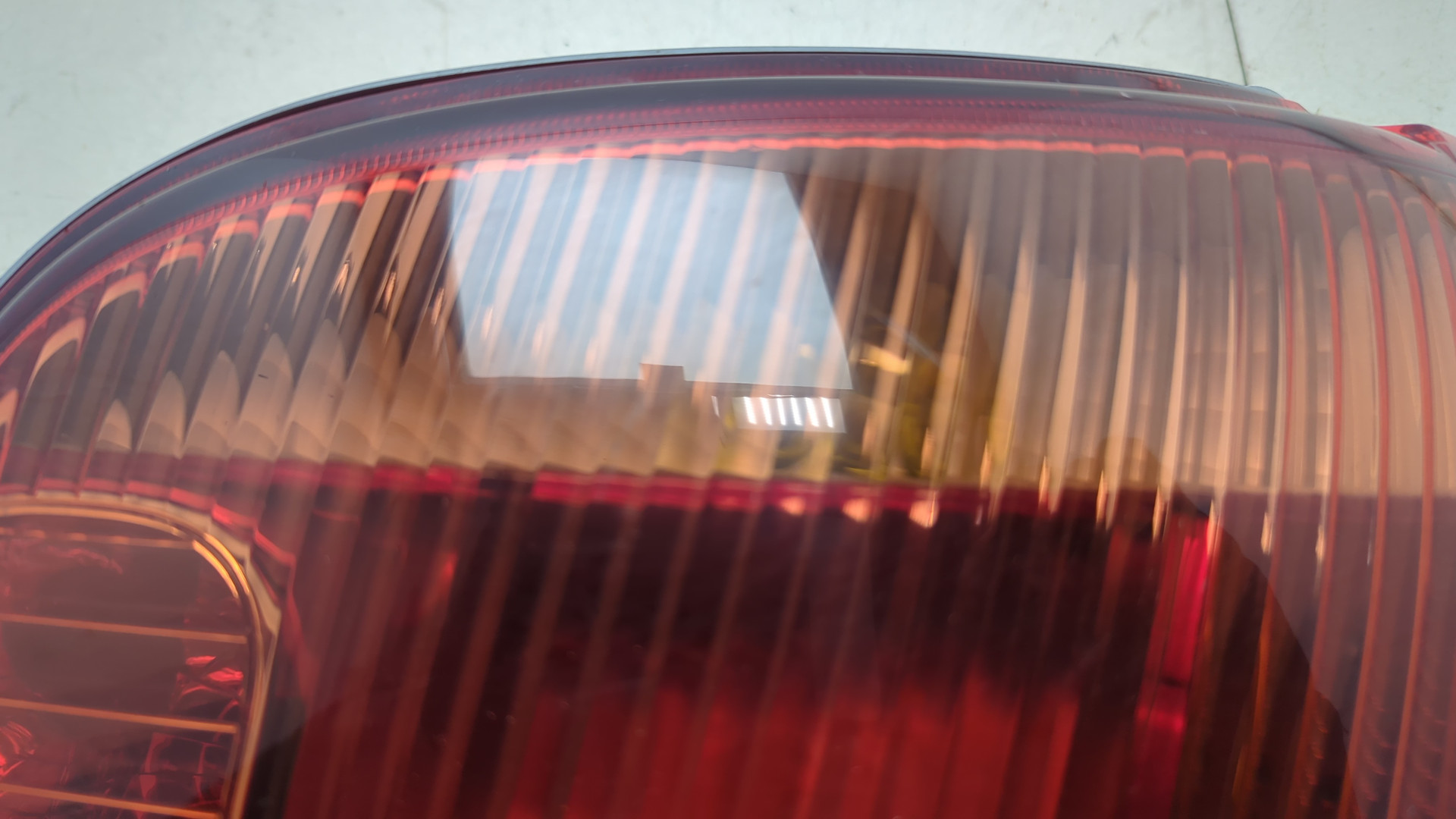 Фонарь задний правый