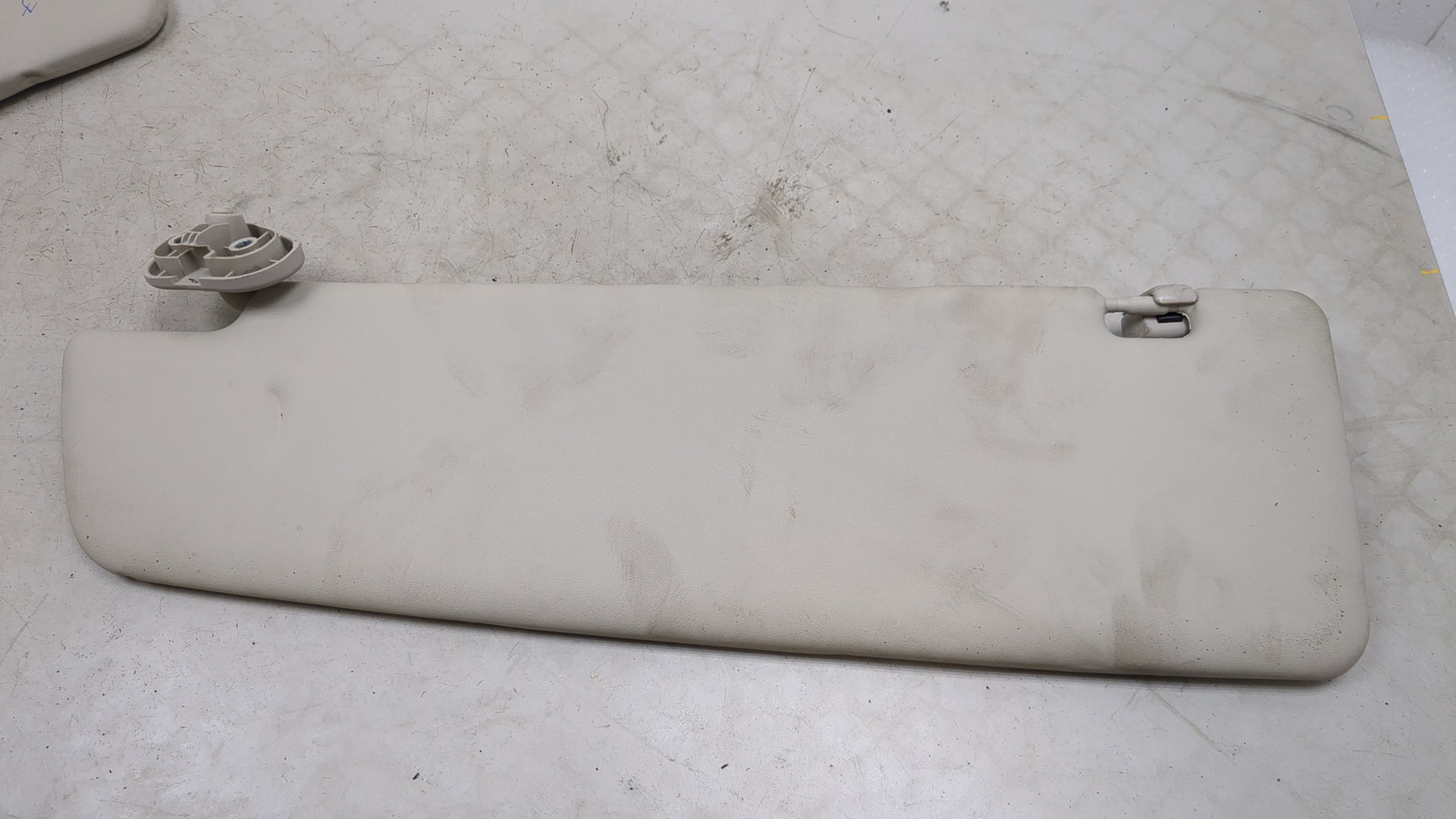 Козырек солнцезащитный