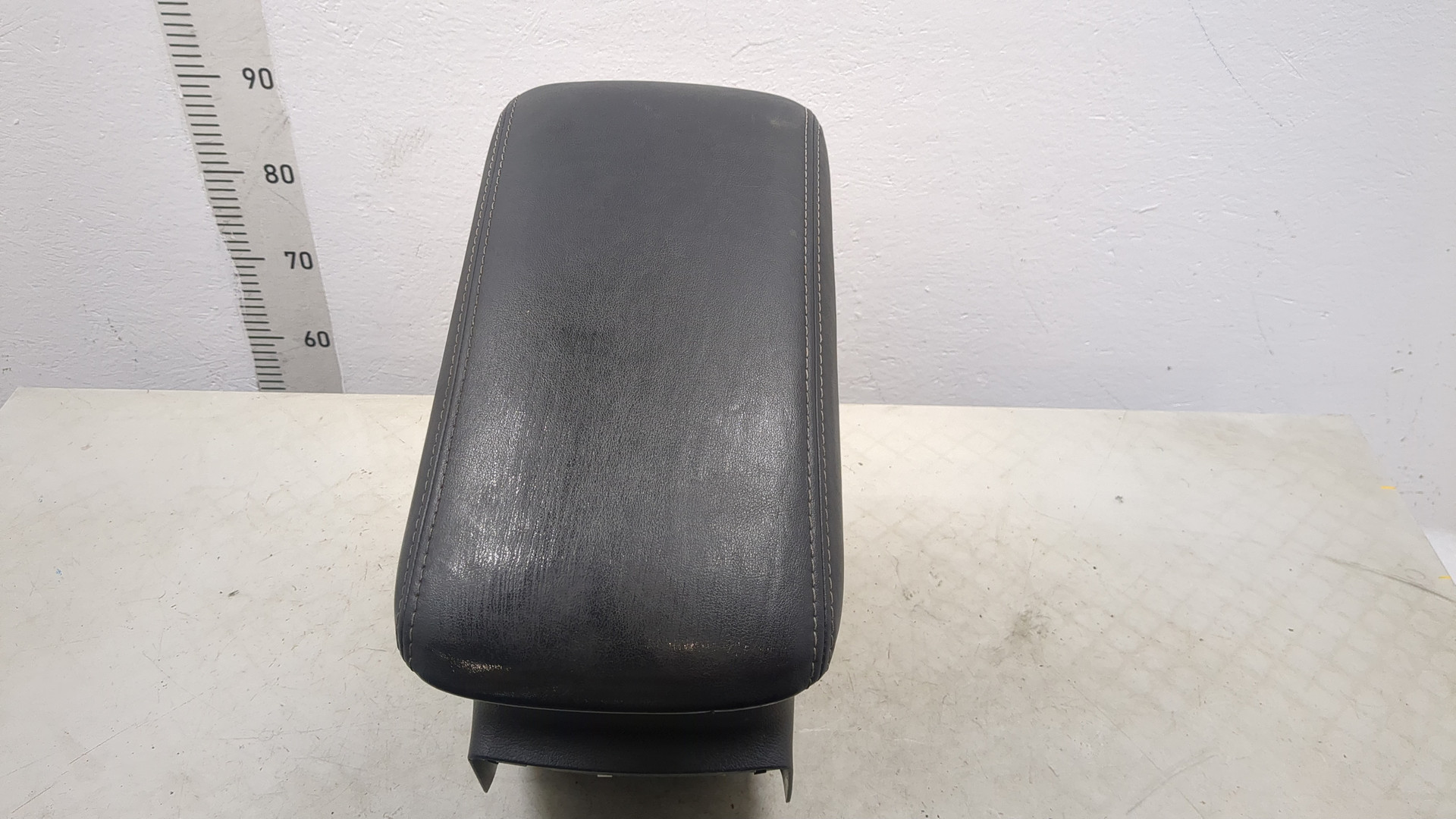 Подлокотник