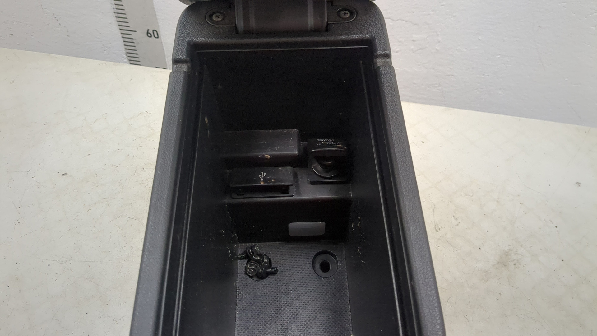 Подлокотник