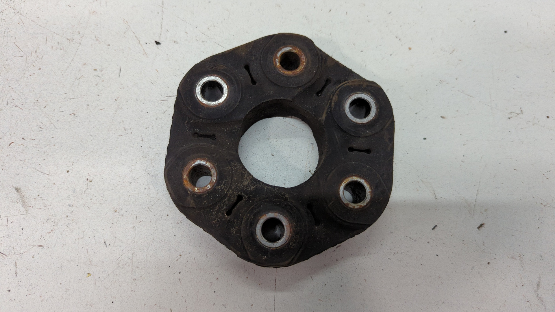 Муфта эластичная карданного вала