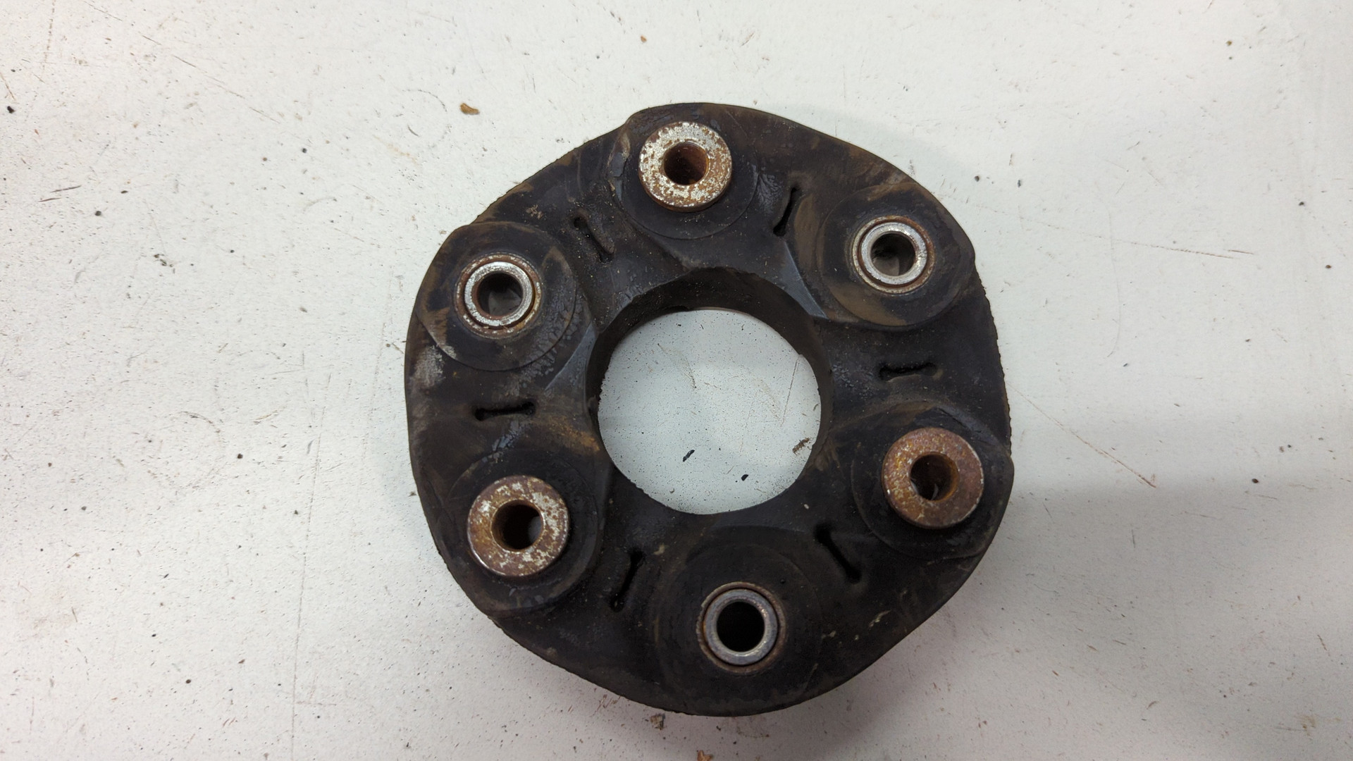 Муфта эластичная карданного вала