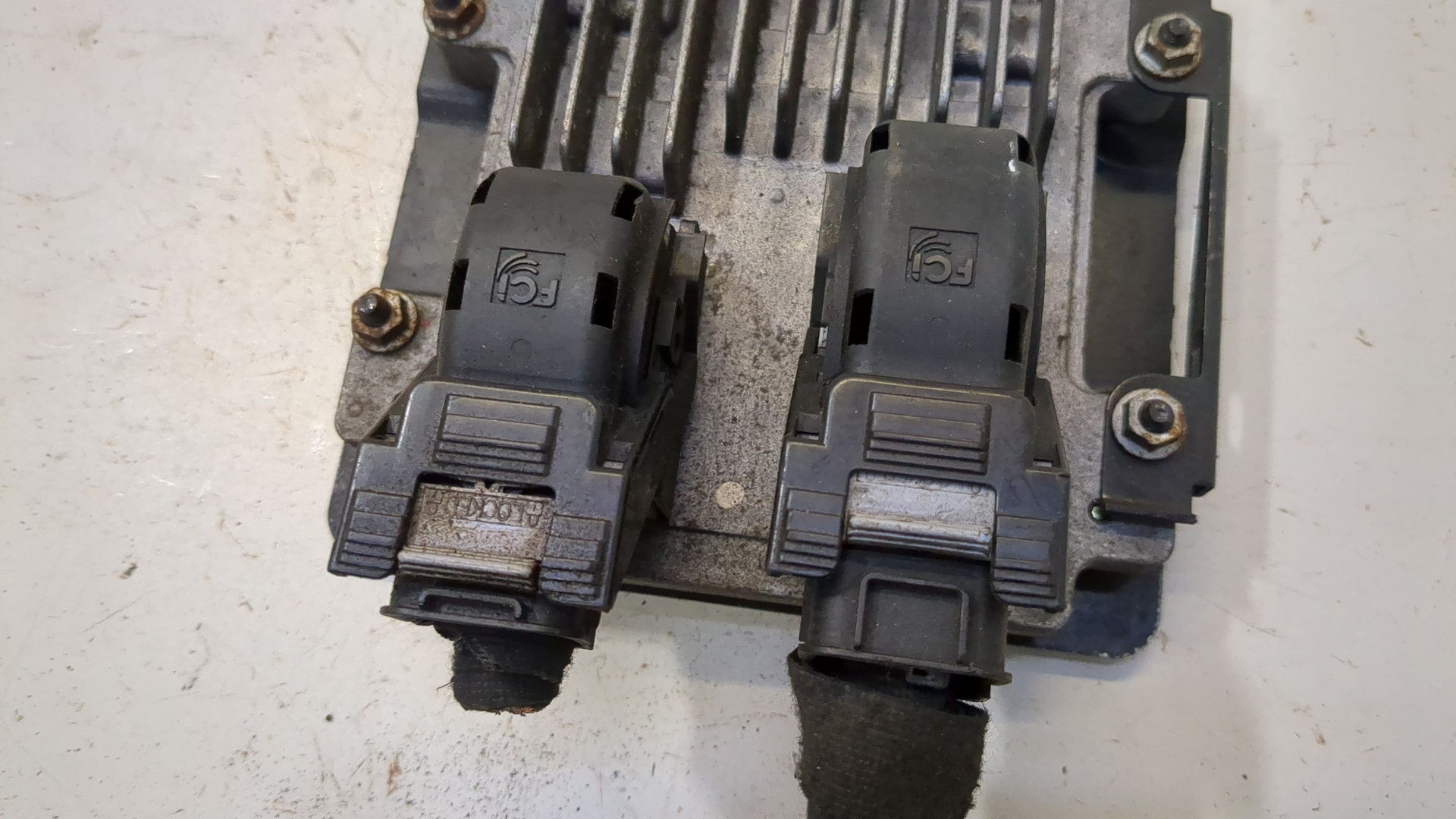 Блок управления двигателем