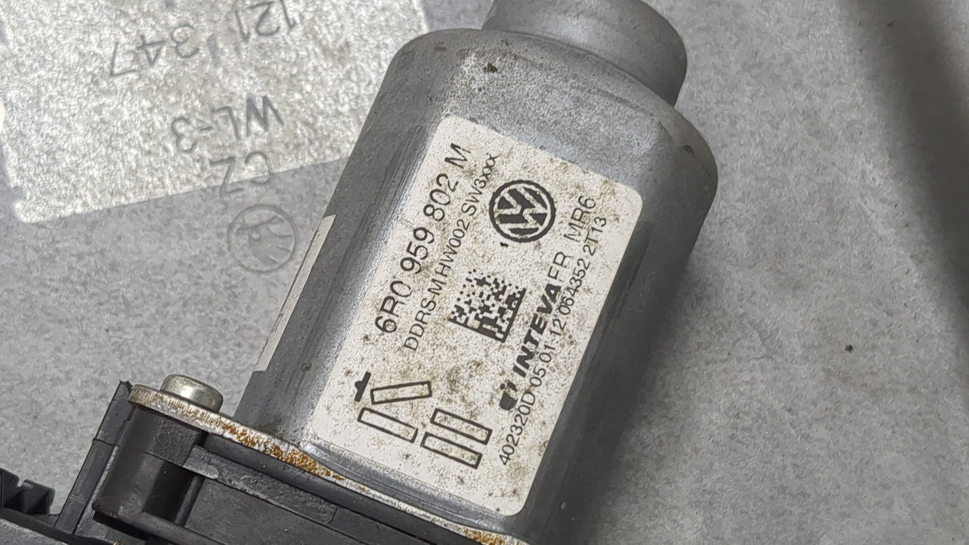 Стеклоподъемник электр. передний правый