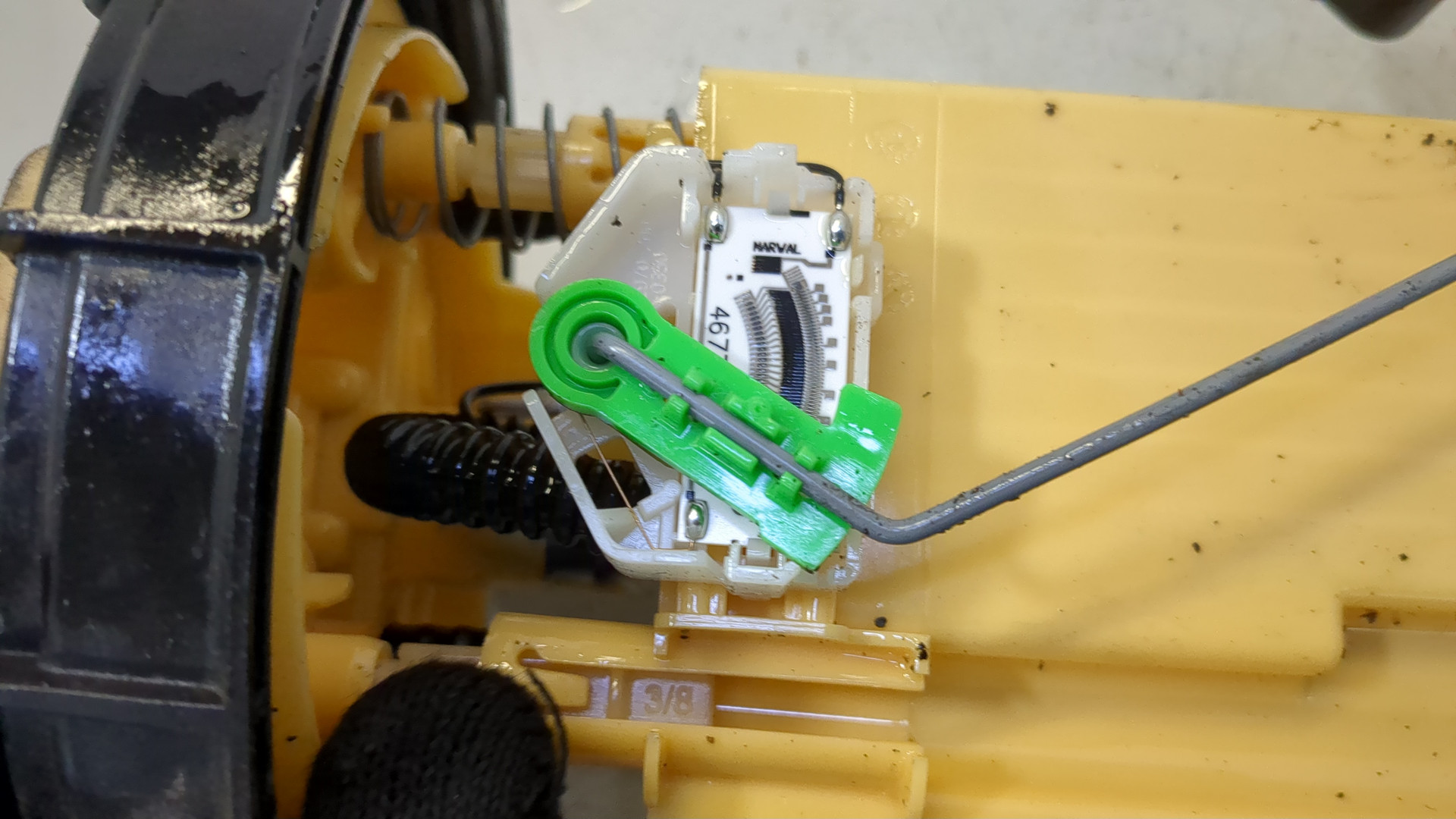 Насос топливный электрический