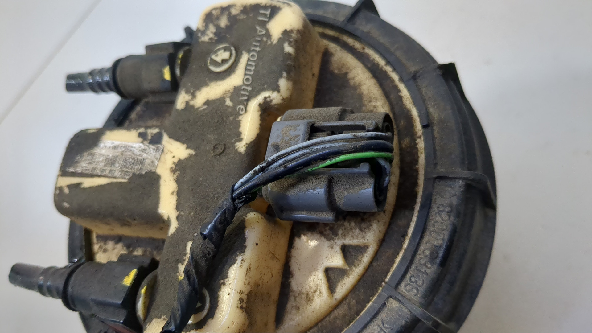 Насос топливный электрический