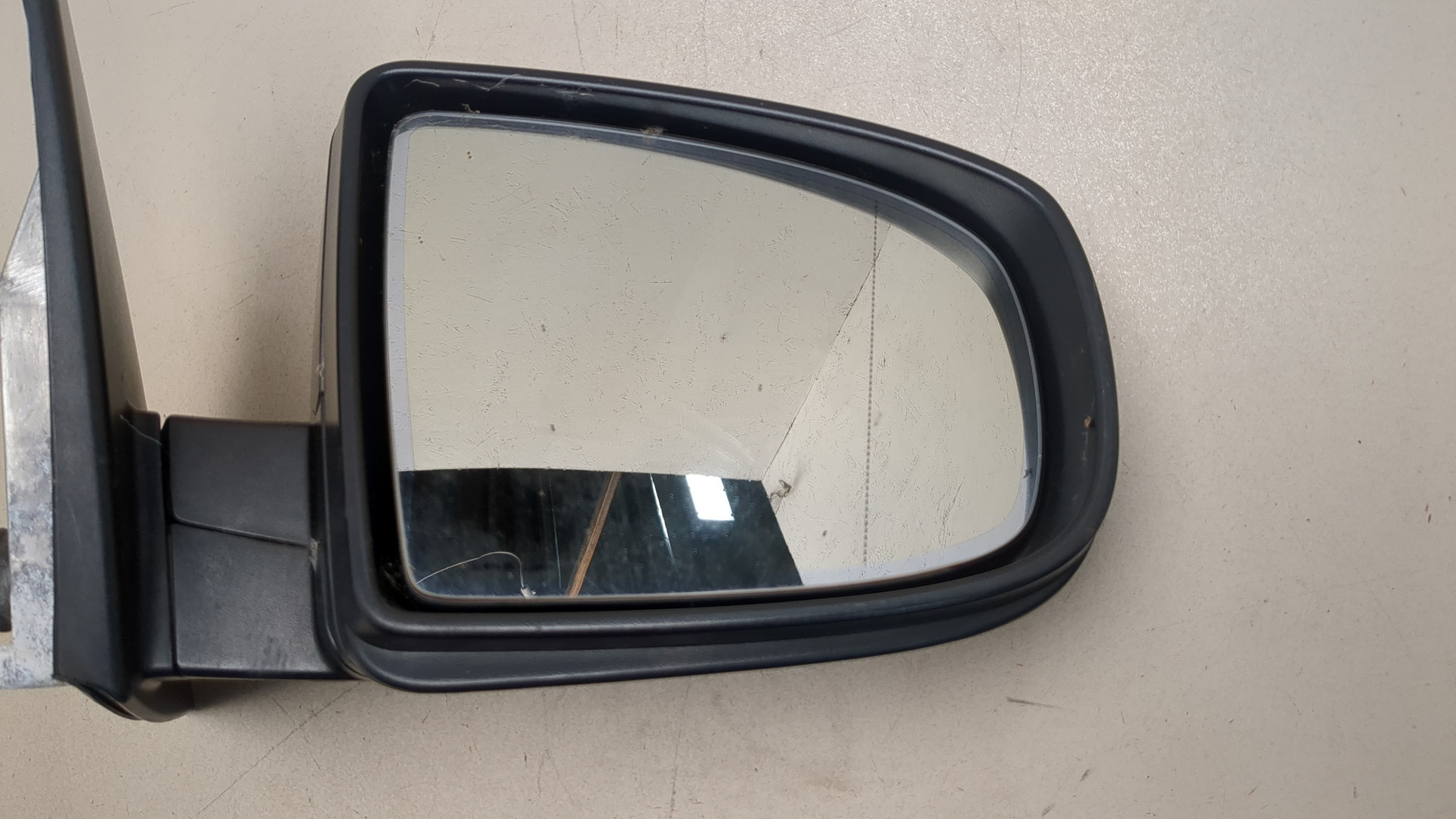 Зеркало правое электрическое