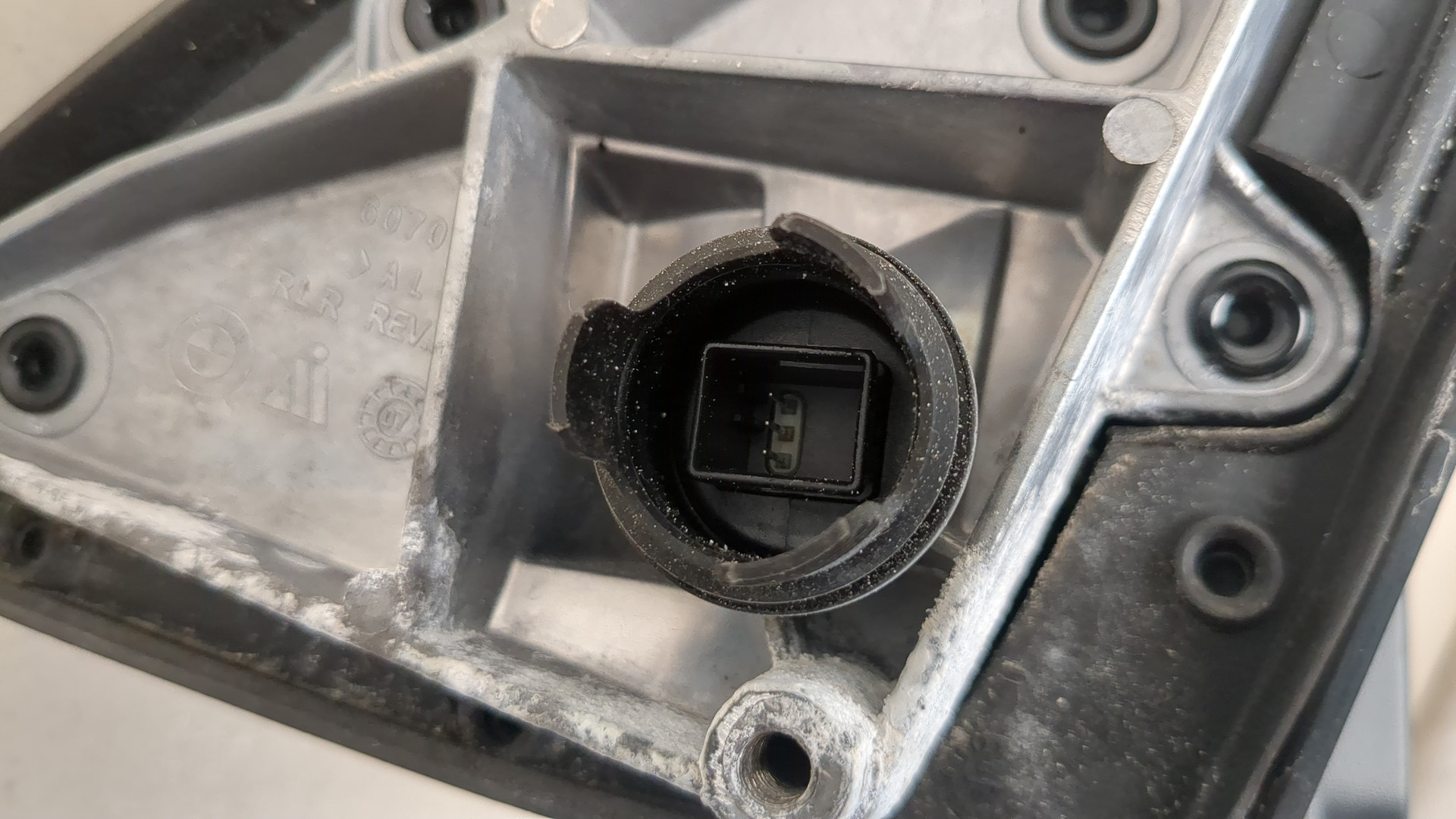 Зеркало правое электрическое