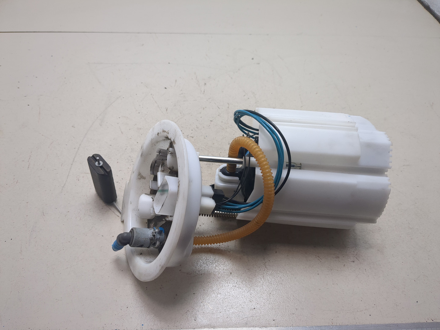 Насос топливный электрический