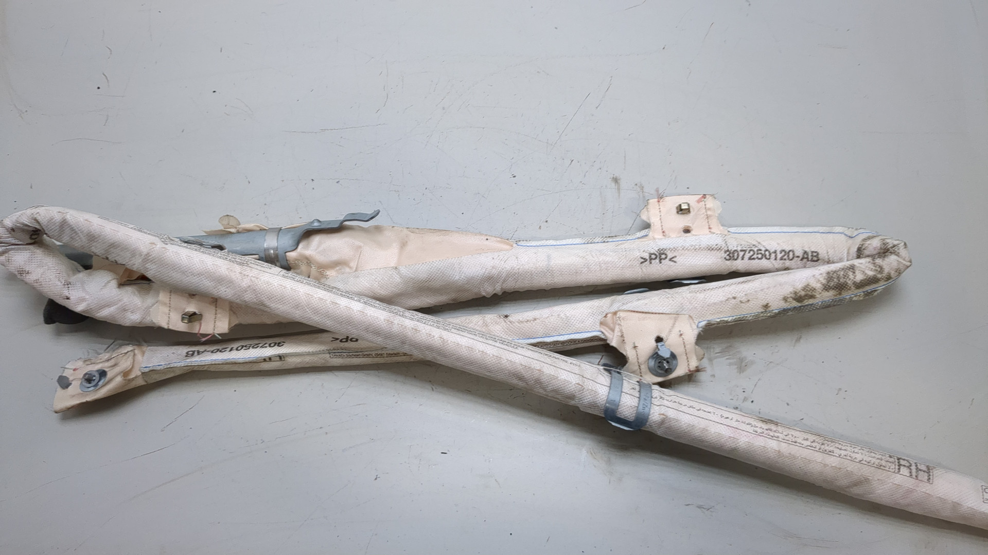 Подушка безопасности боковая (шторка)