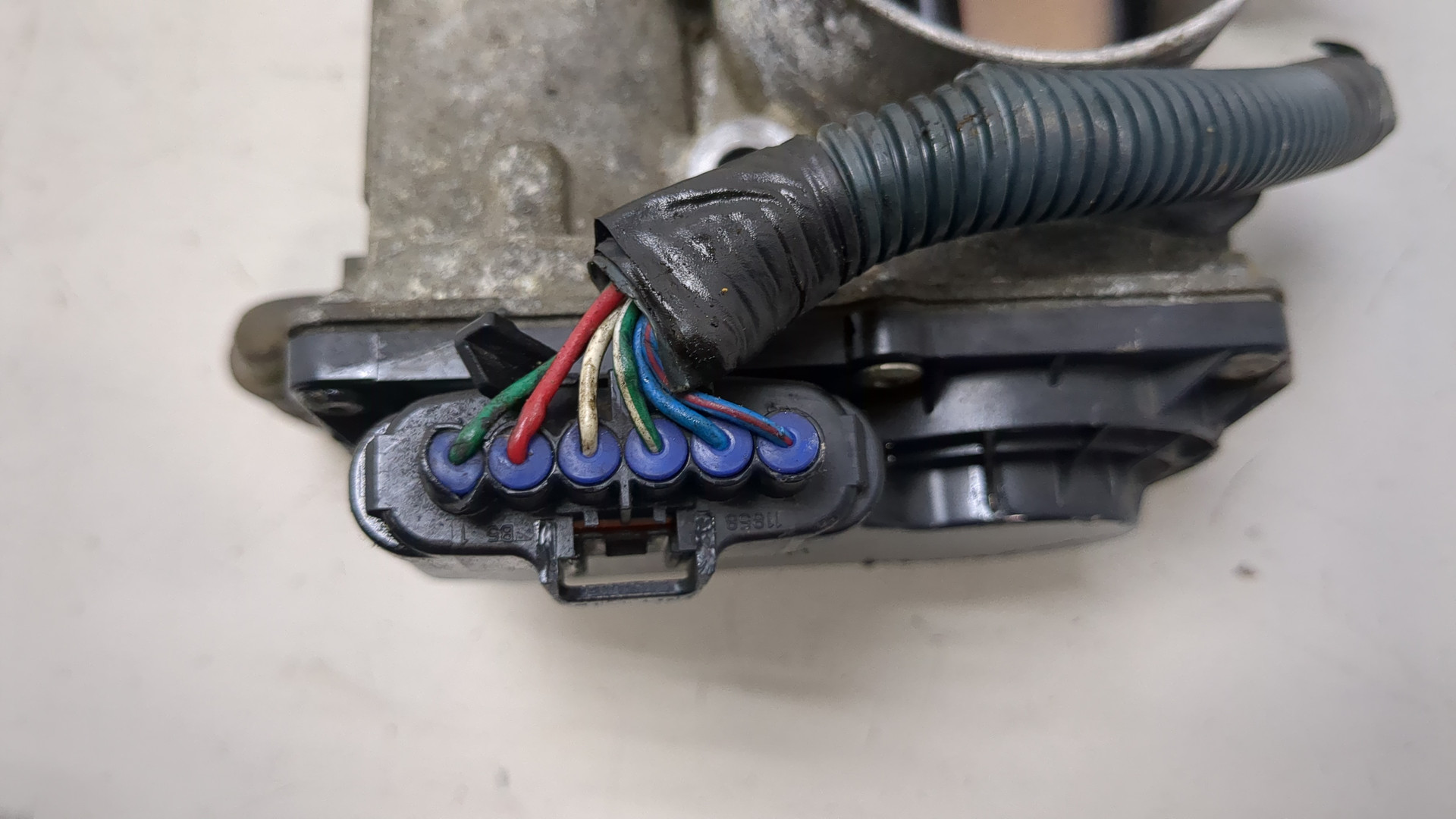 Заслонка дроссельная электрическая