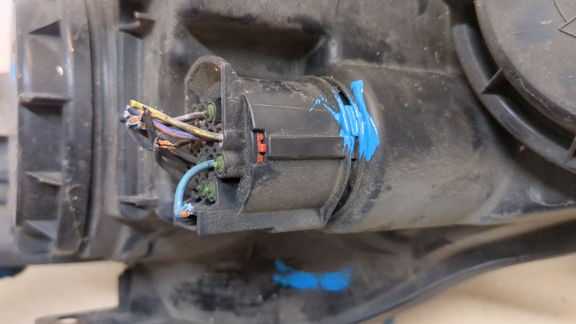 Фара правая