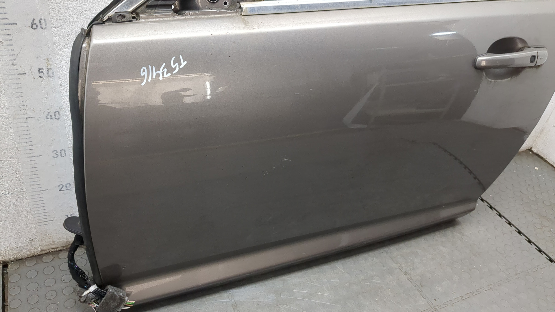 Дверь передняя левая