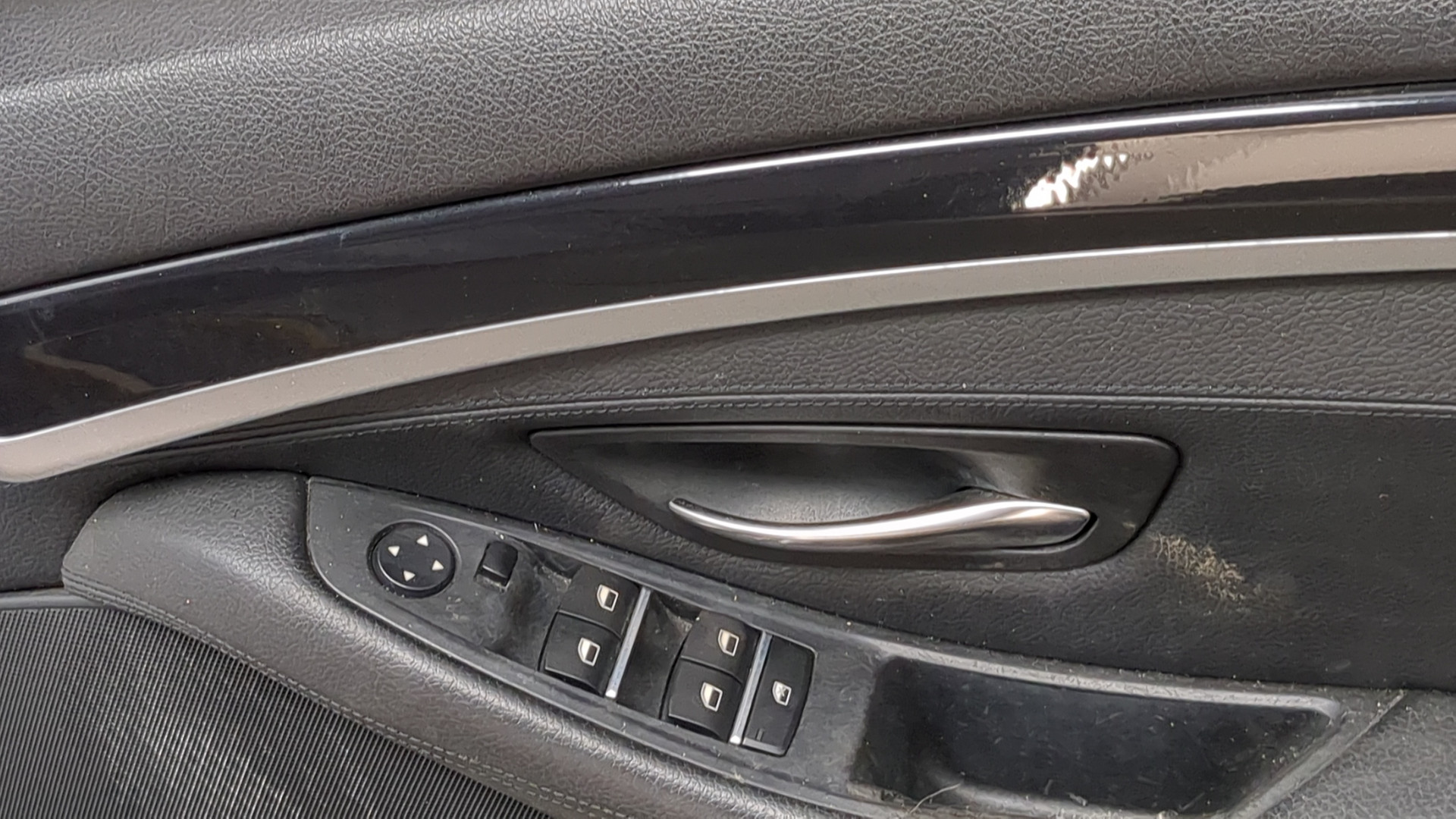 Дверь передняя правая