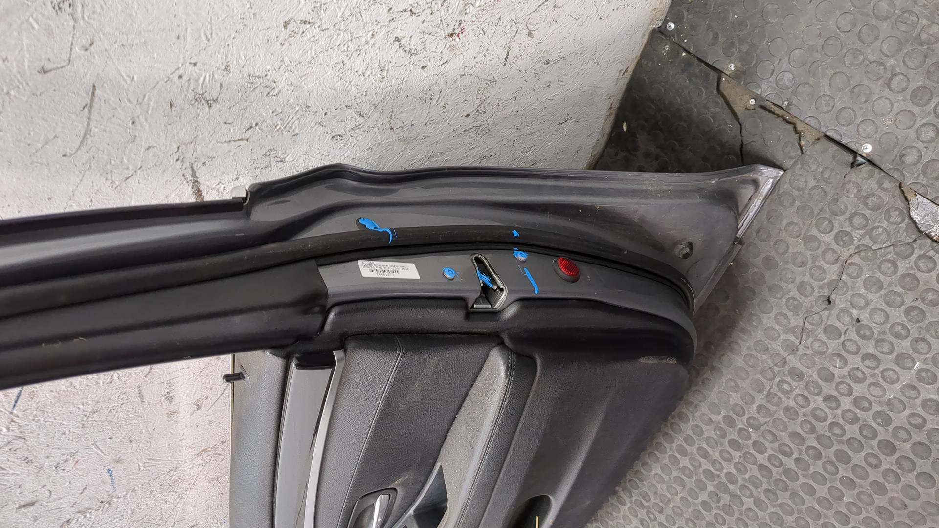 Дверь передняя правая