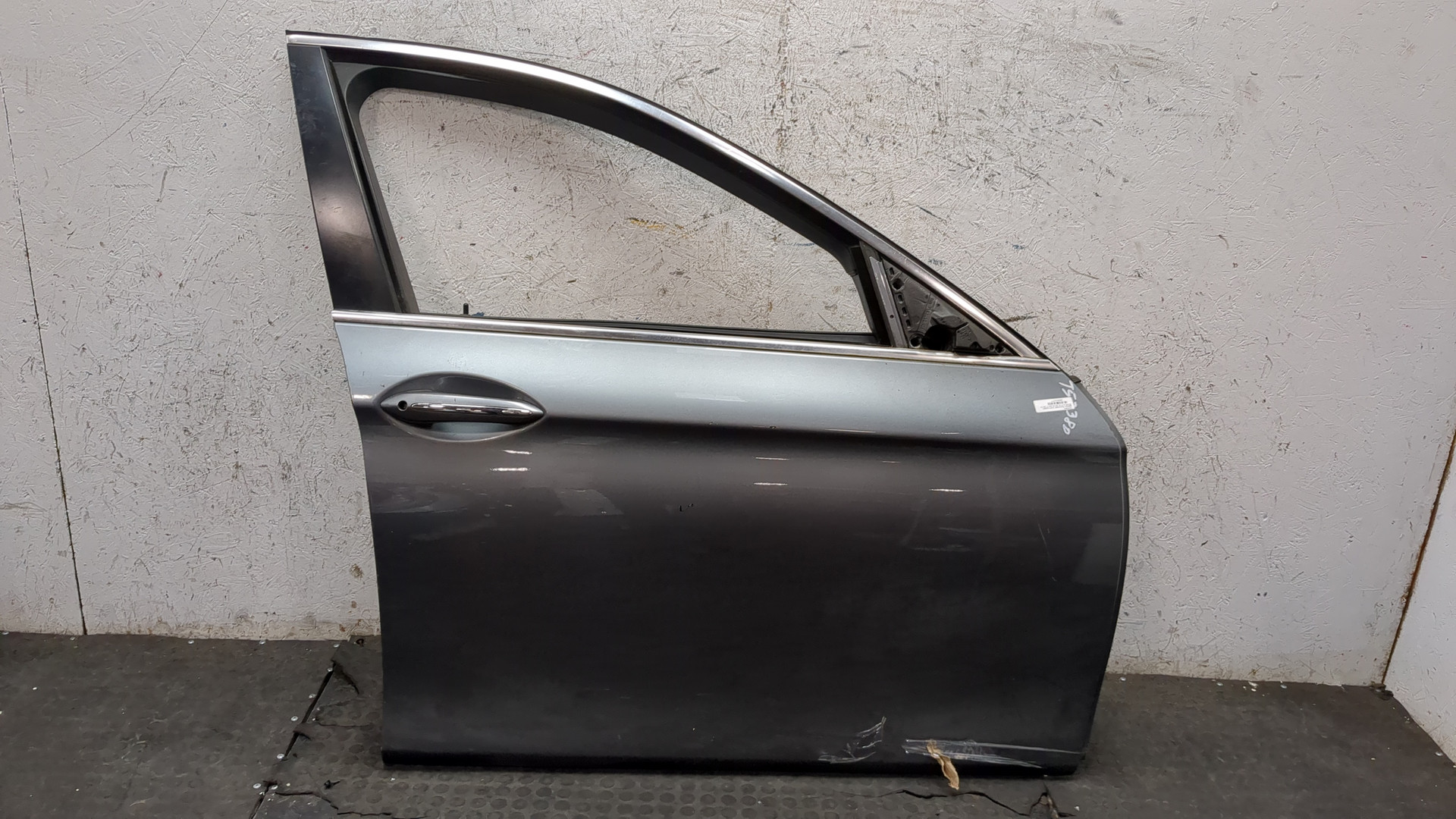 Дверь передняя правая