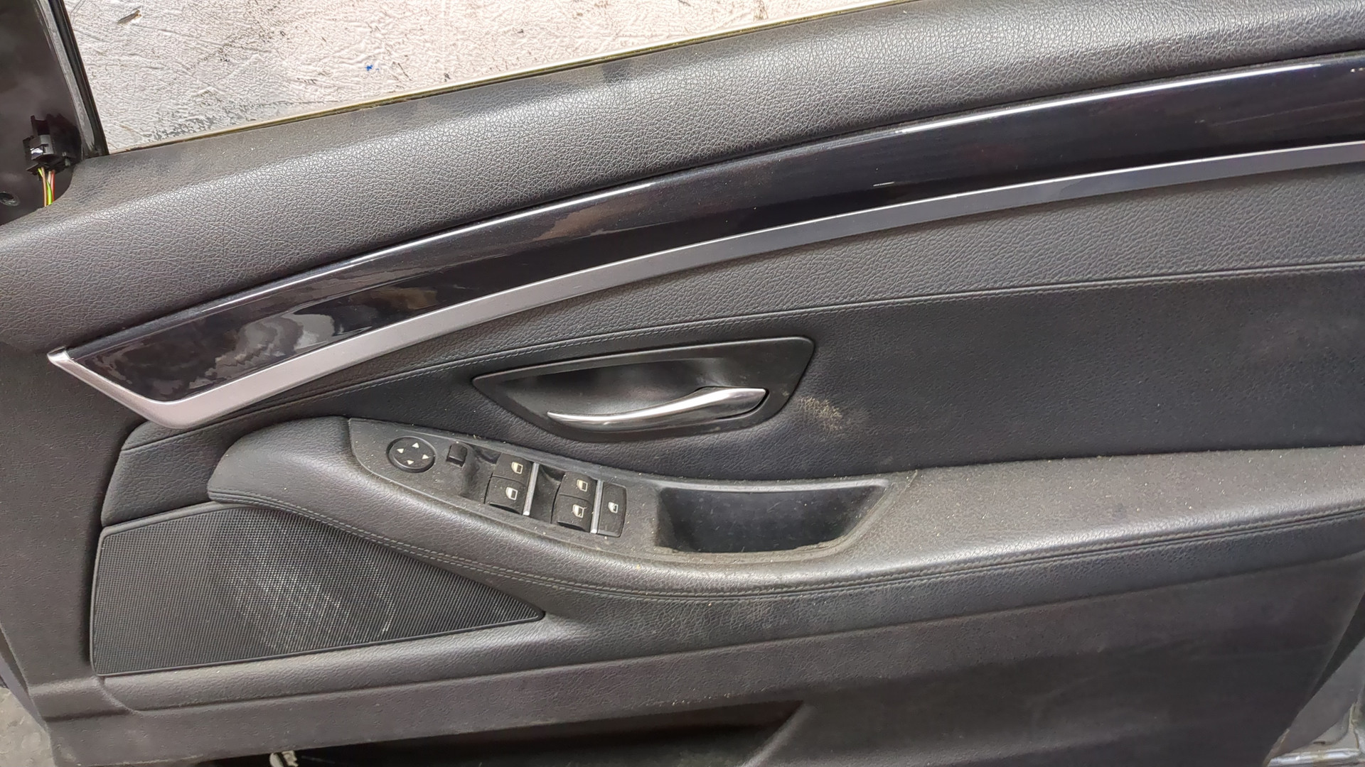 Дверь передняя правая