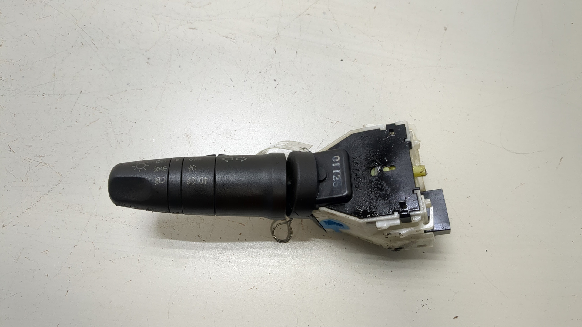 Переключатель поворотов подрулевой