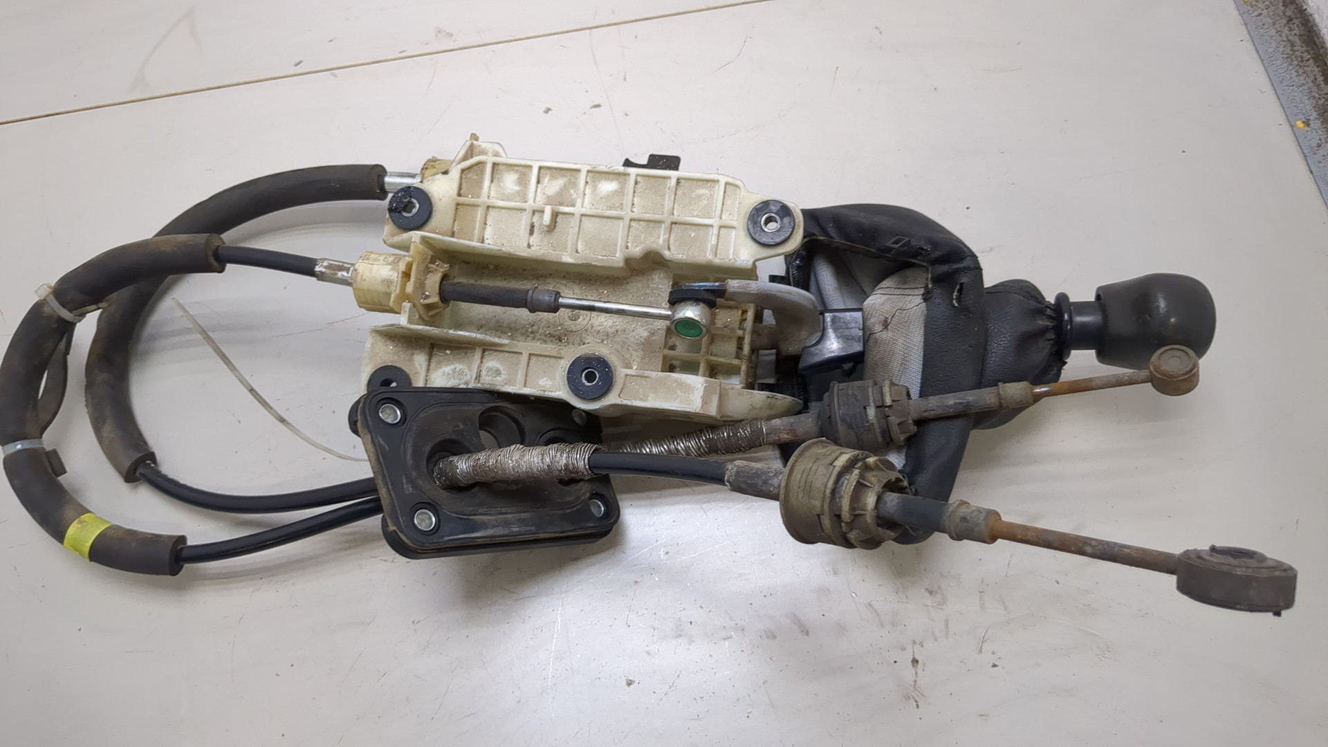 Кулиса МКПП / АКПП