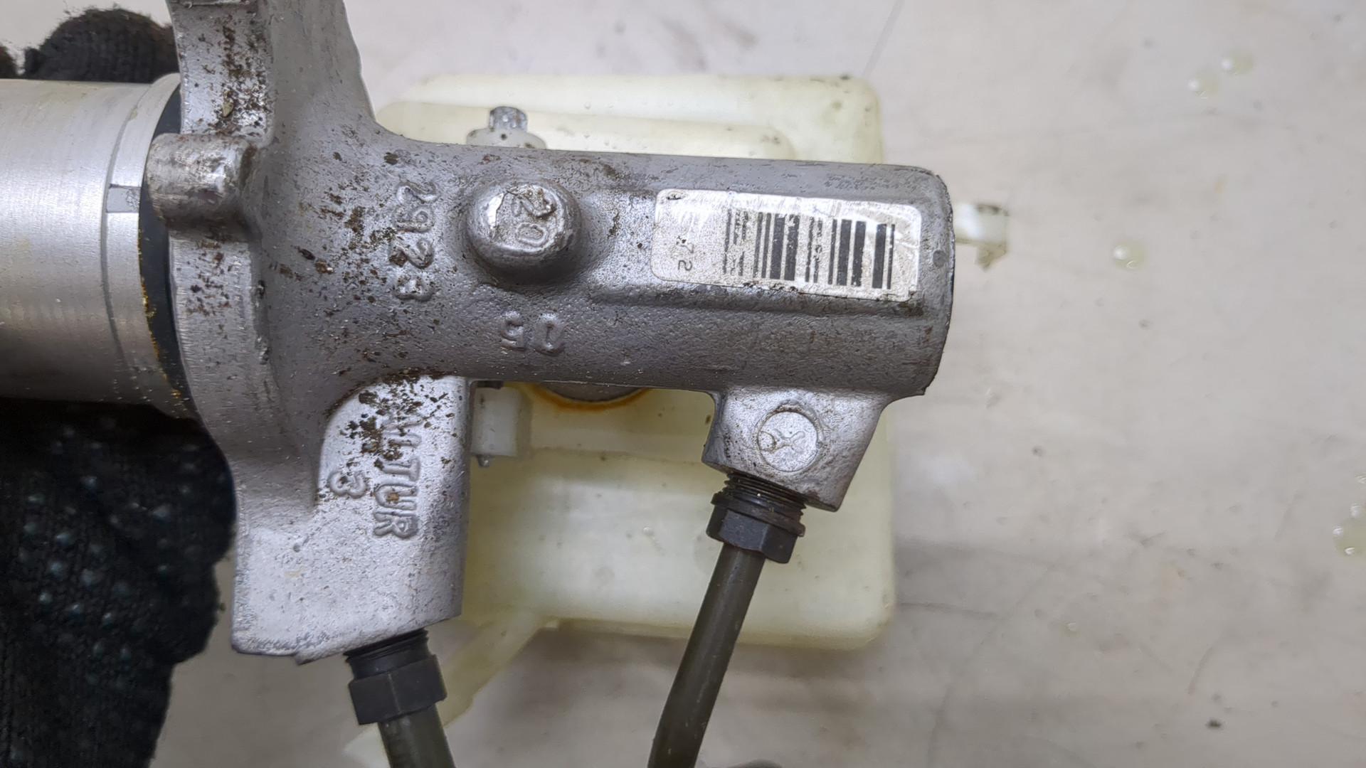 Цилиндр тормозной главный