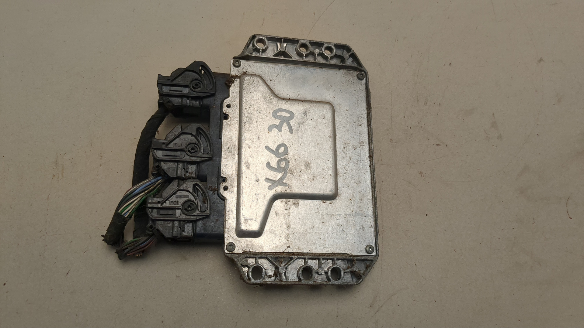 Блок управления двигателем