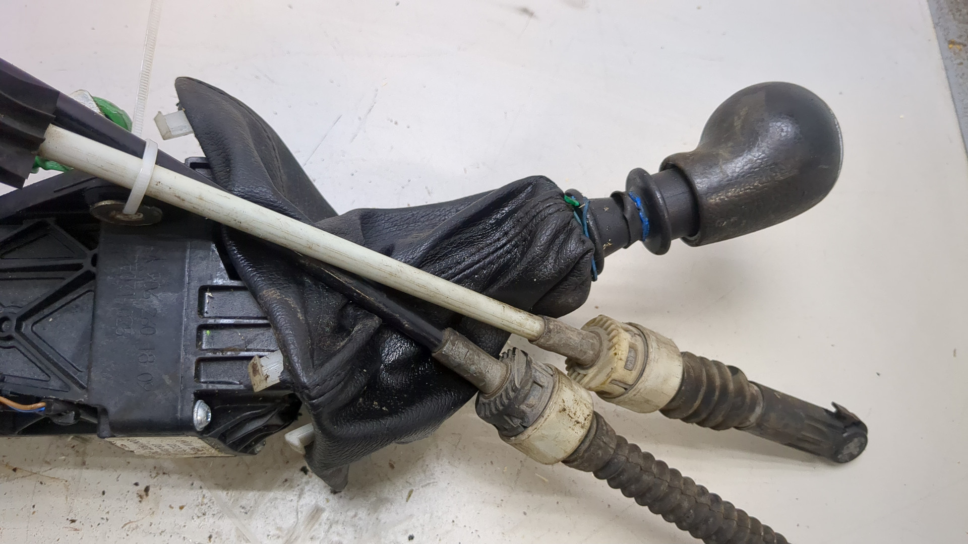 Кулиса МКПП / АКПП