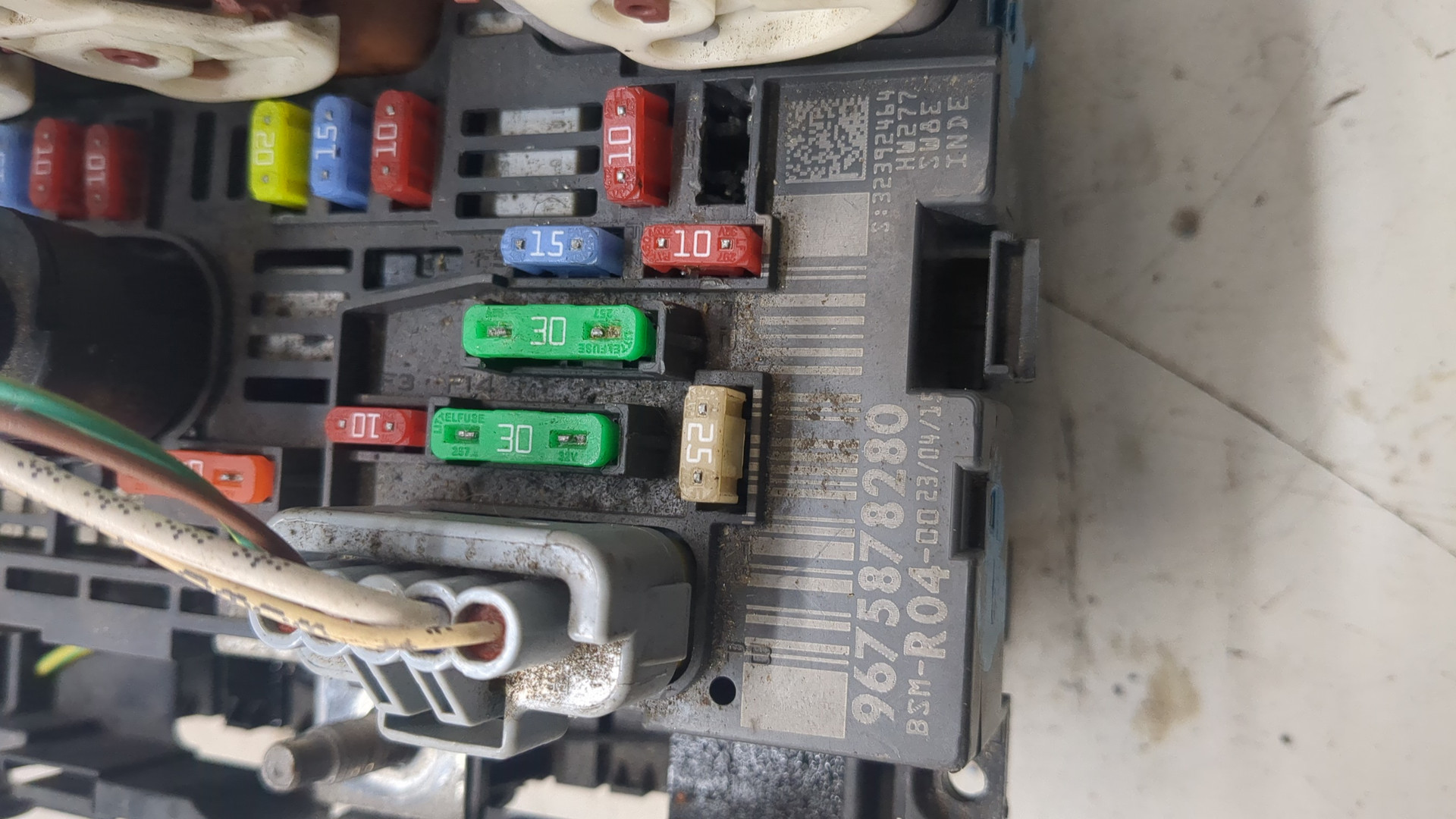 Блок предохранителей