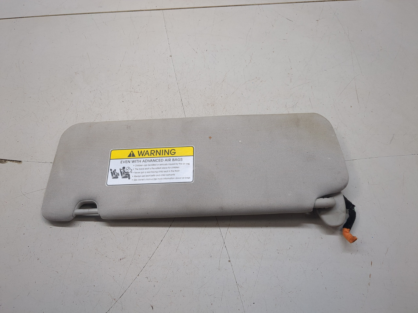 Козырек солнцезащитный