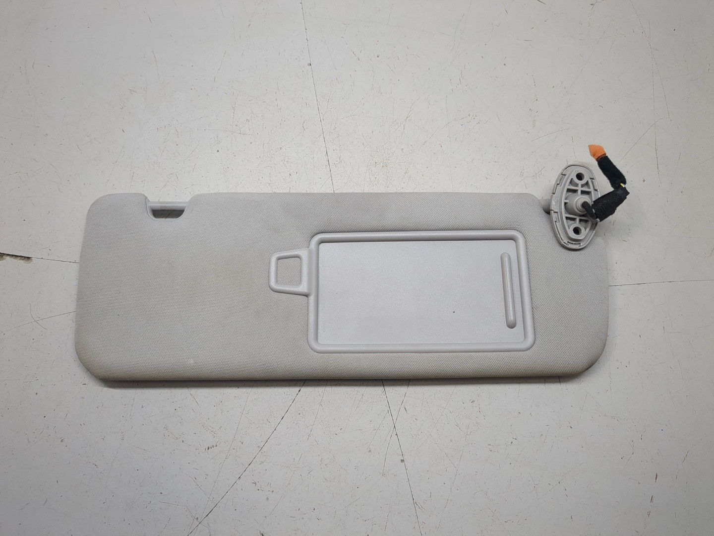 Козырек солнцезащитный