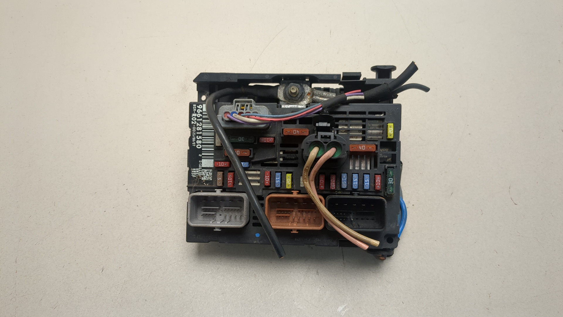 Блок предохранителей