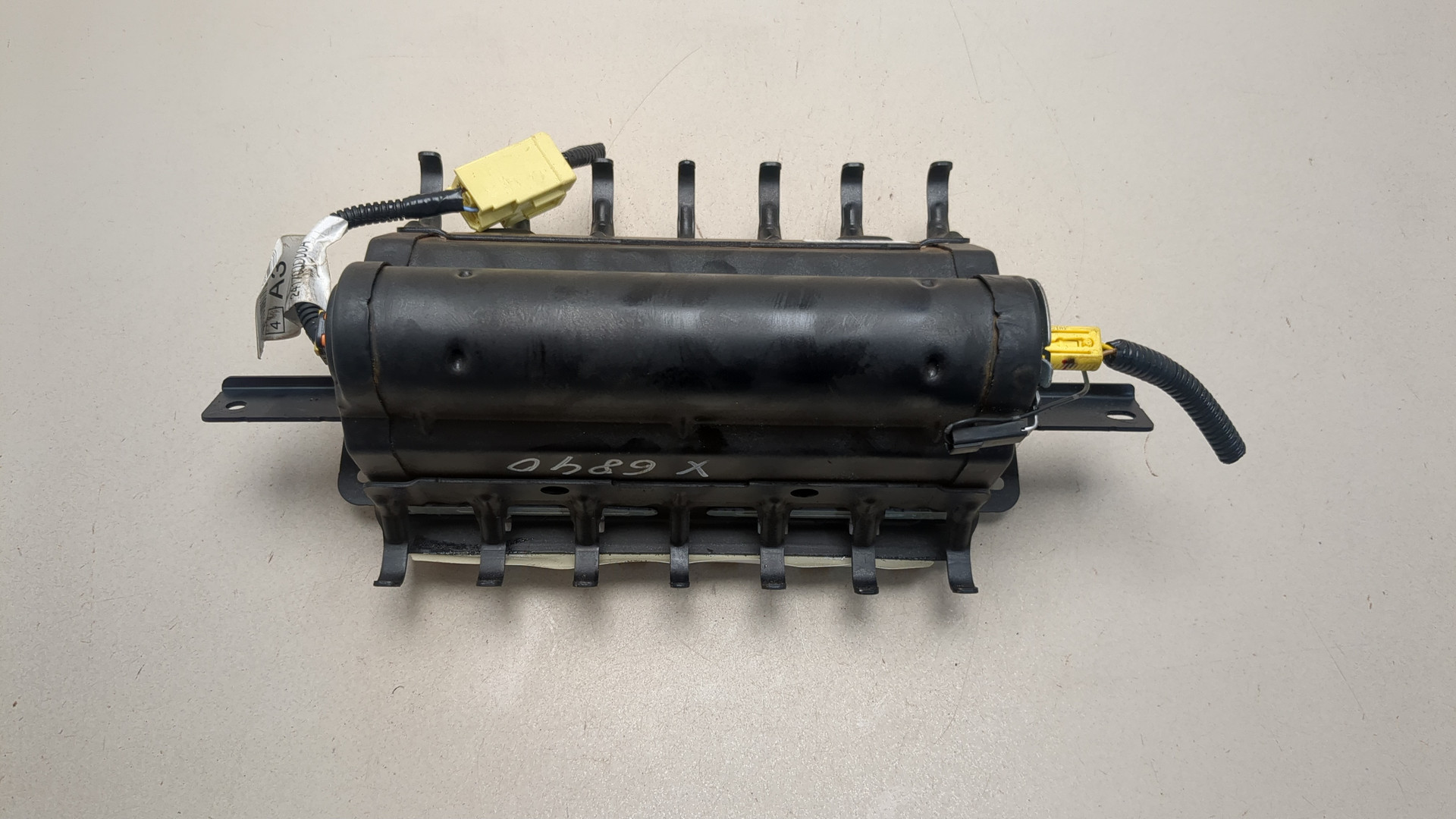 Подушка безопасности пассажирская (в торпедо)