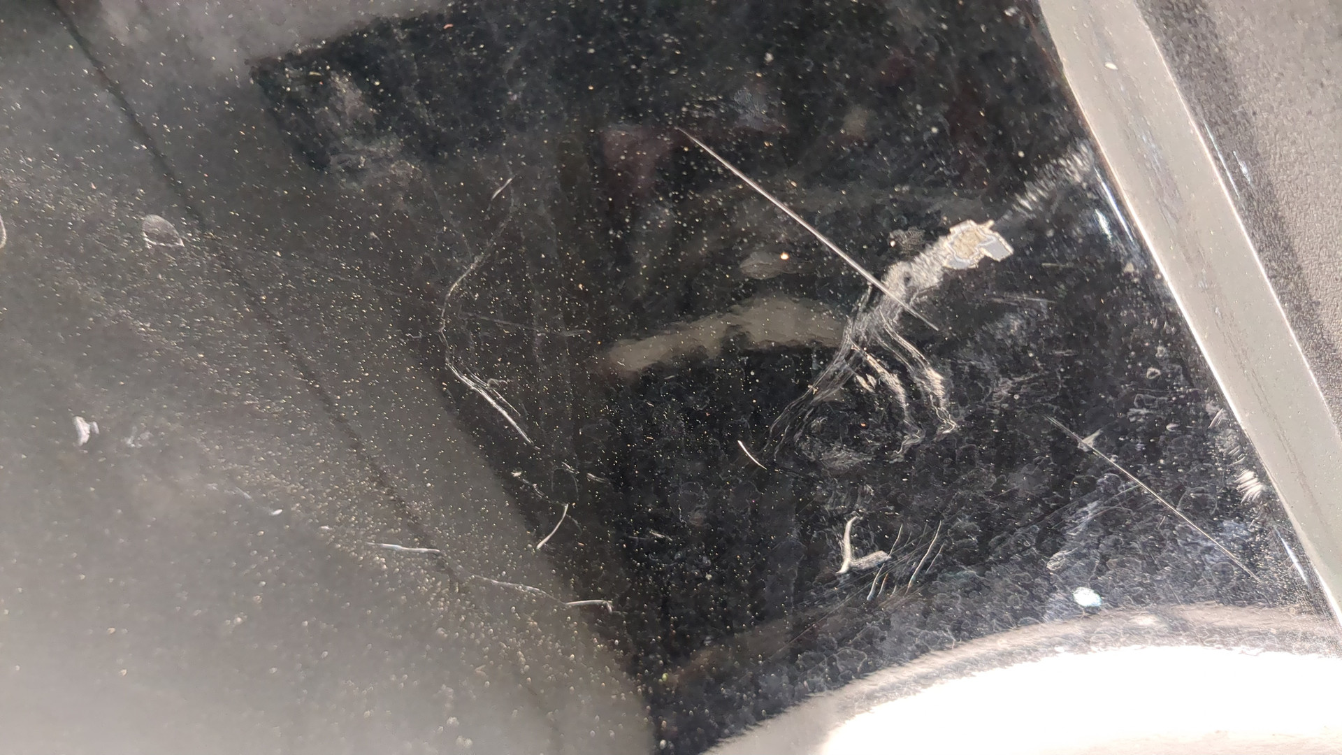 Крыло переднее левое