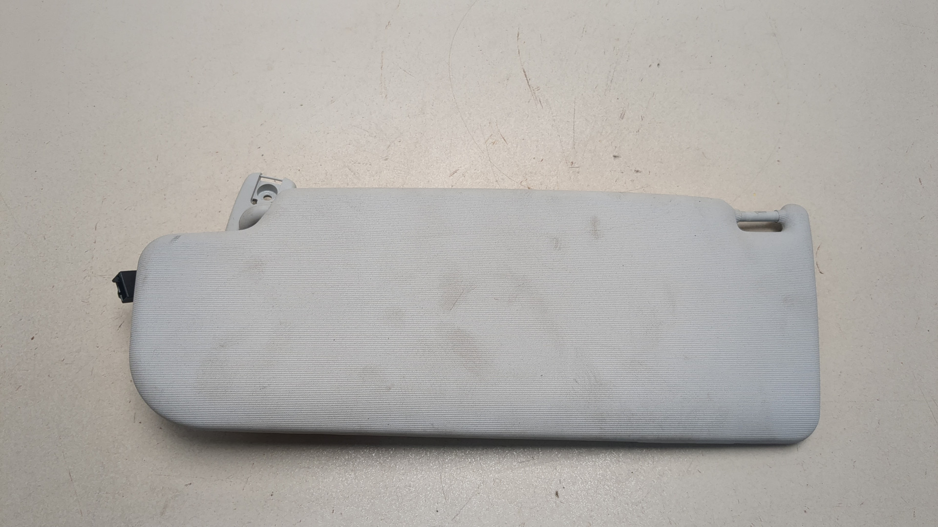 Козырек солнцезащитный