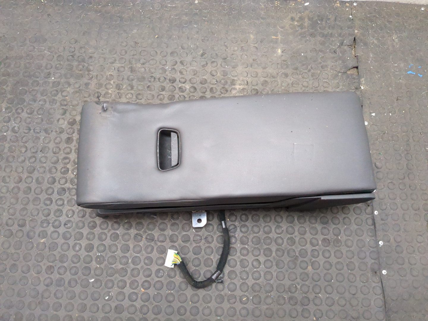 Подлокотник