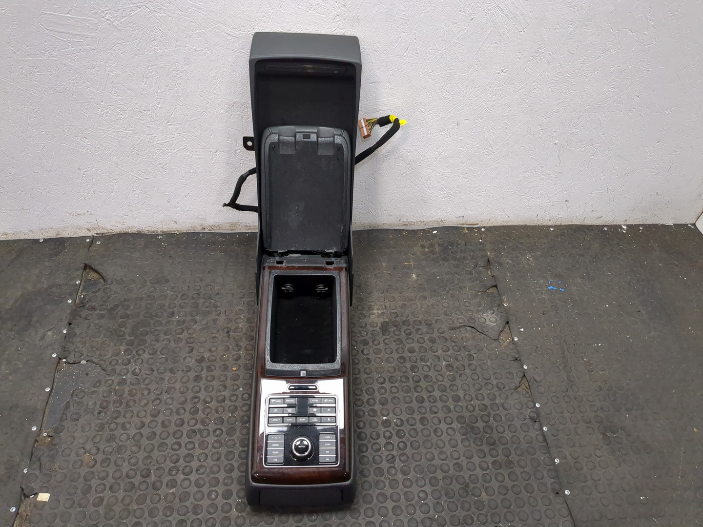 Подлокотник